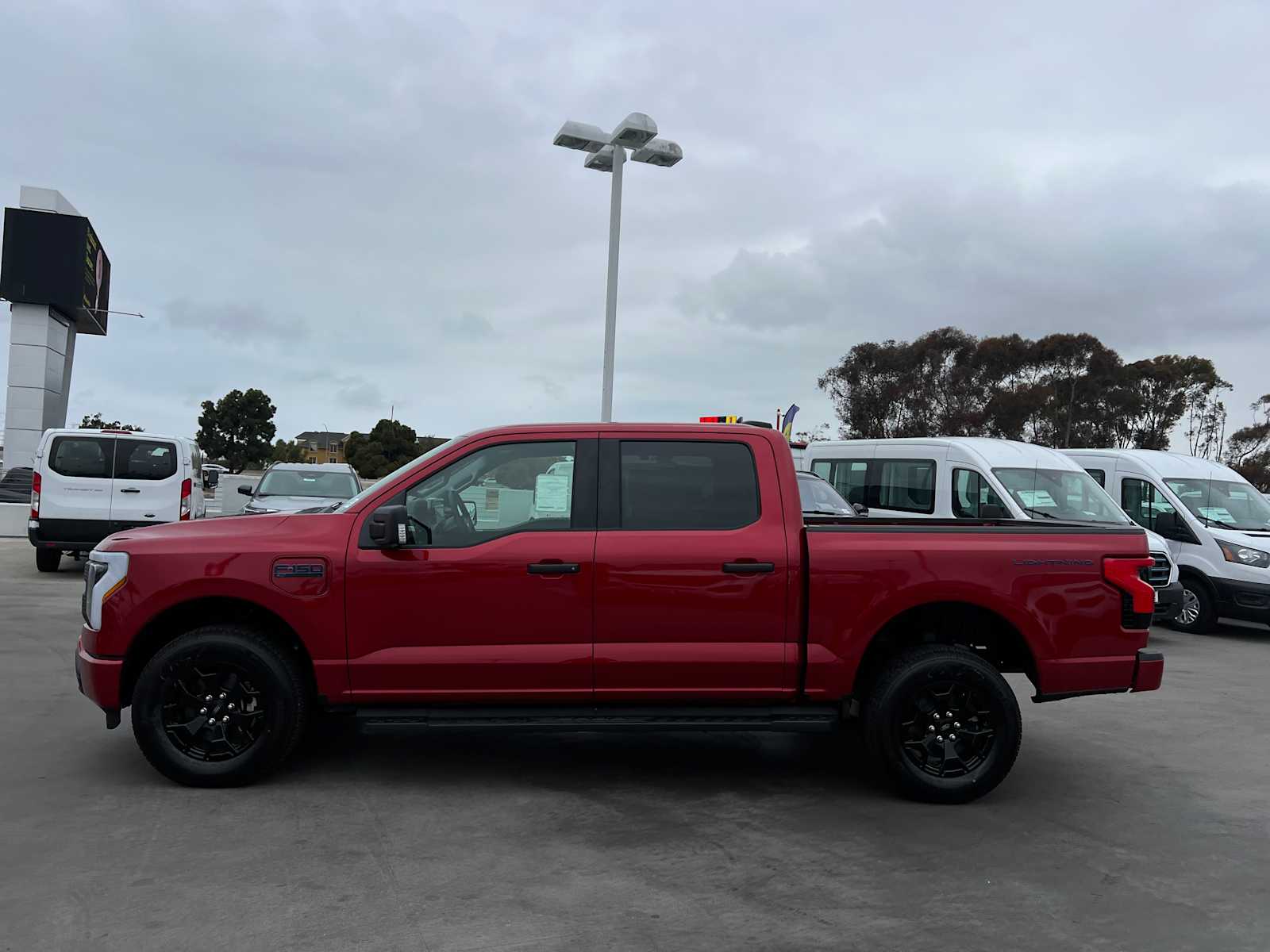 2025 Ford F-150 Lightning XLT