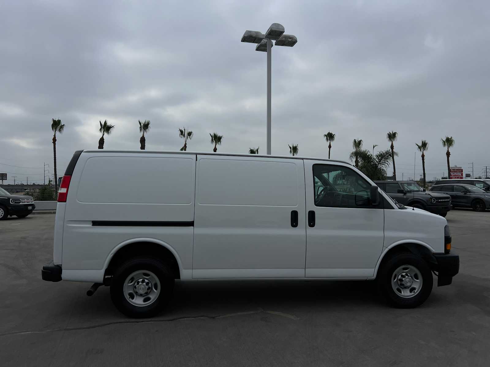 2020 Chevrolet Express 