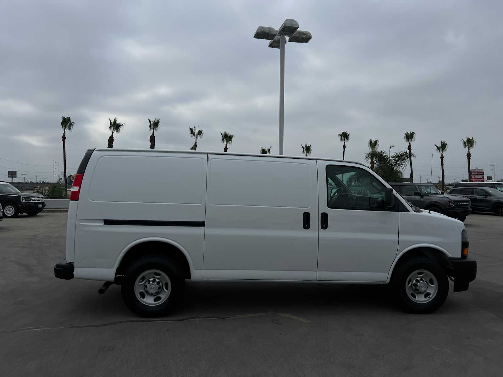 2020 Chevrolet Express 