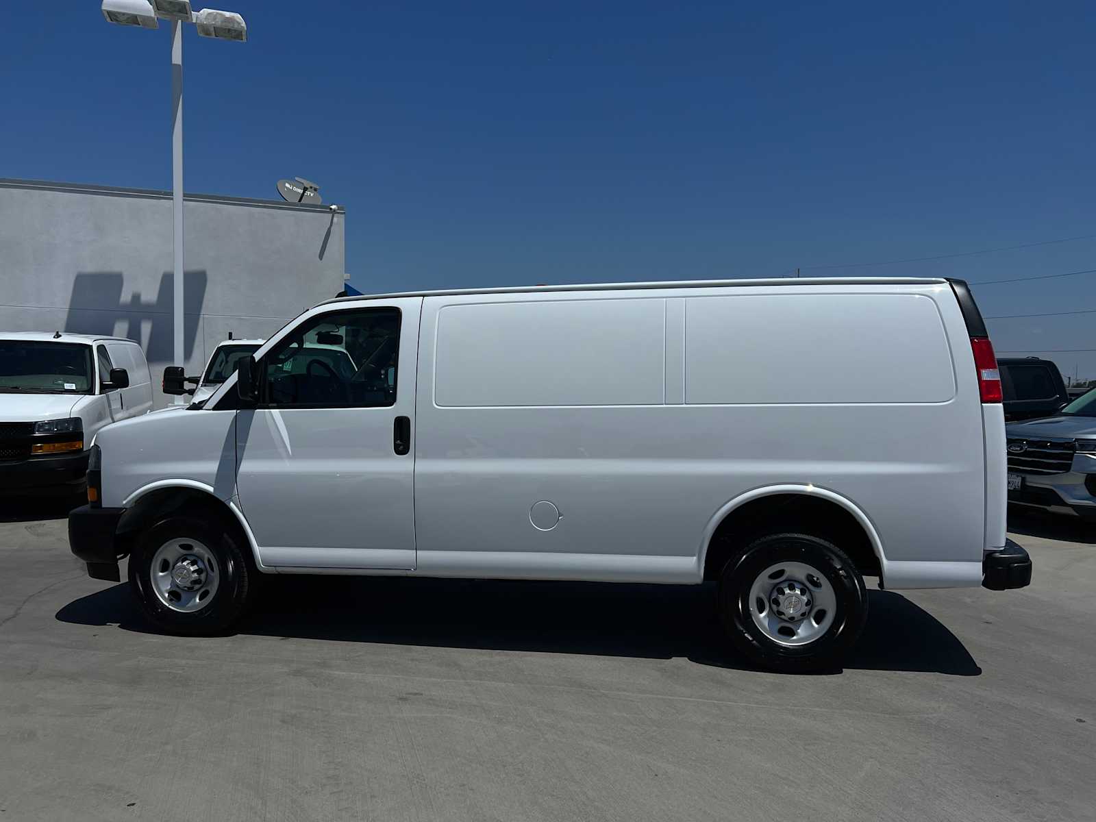 2022 Chevrolet Express 