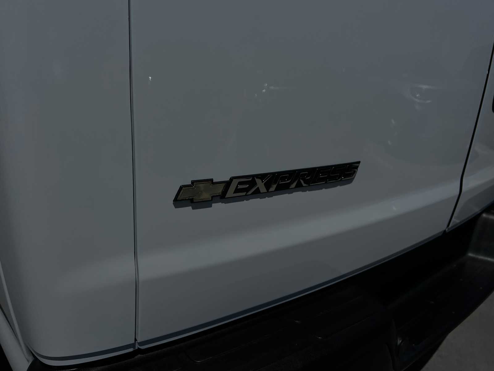 2022 Chevrolet Express 