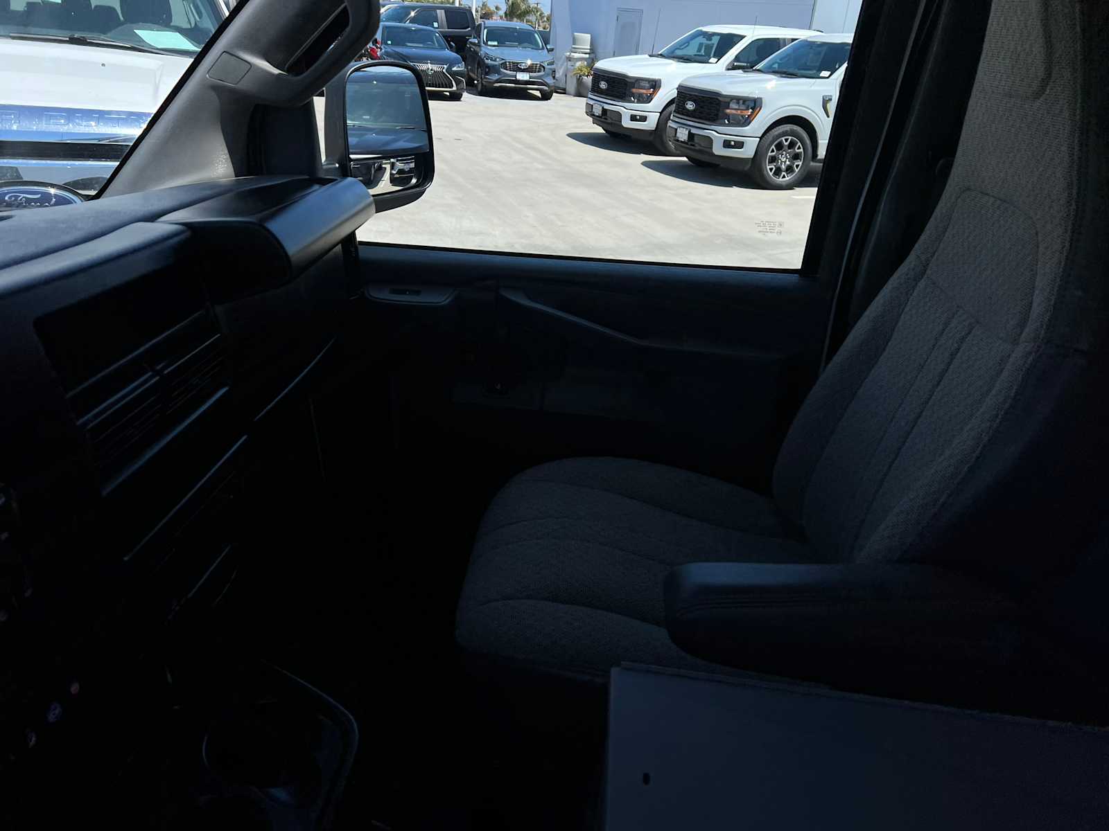 2022 Chevrolet Express 