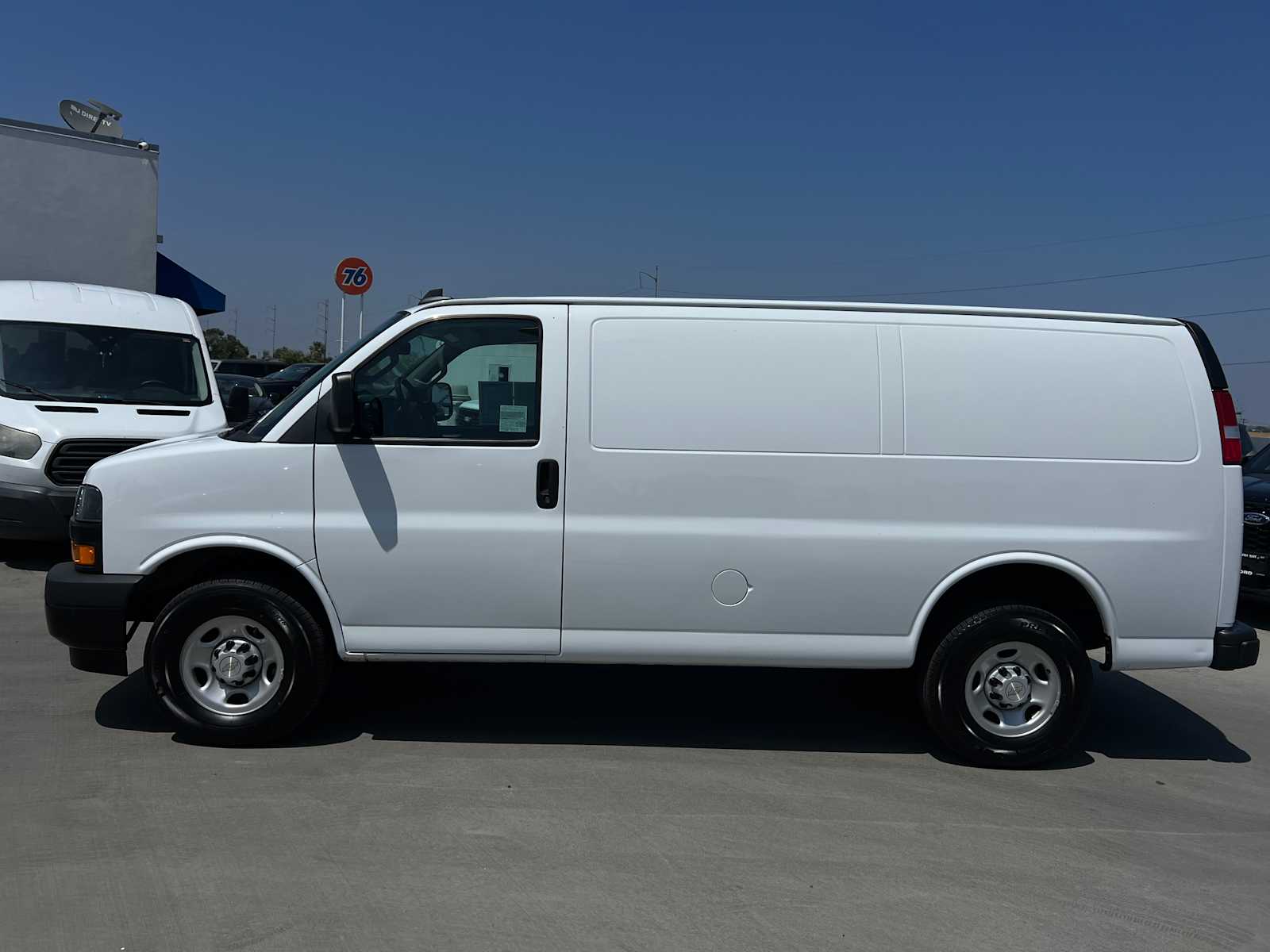 2022 Chevrolet Express 