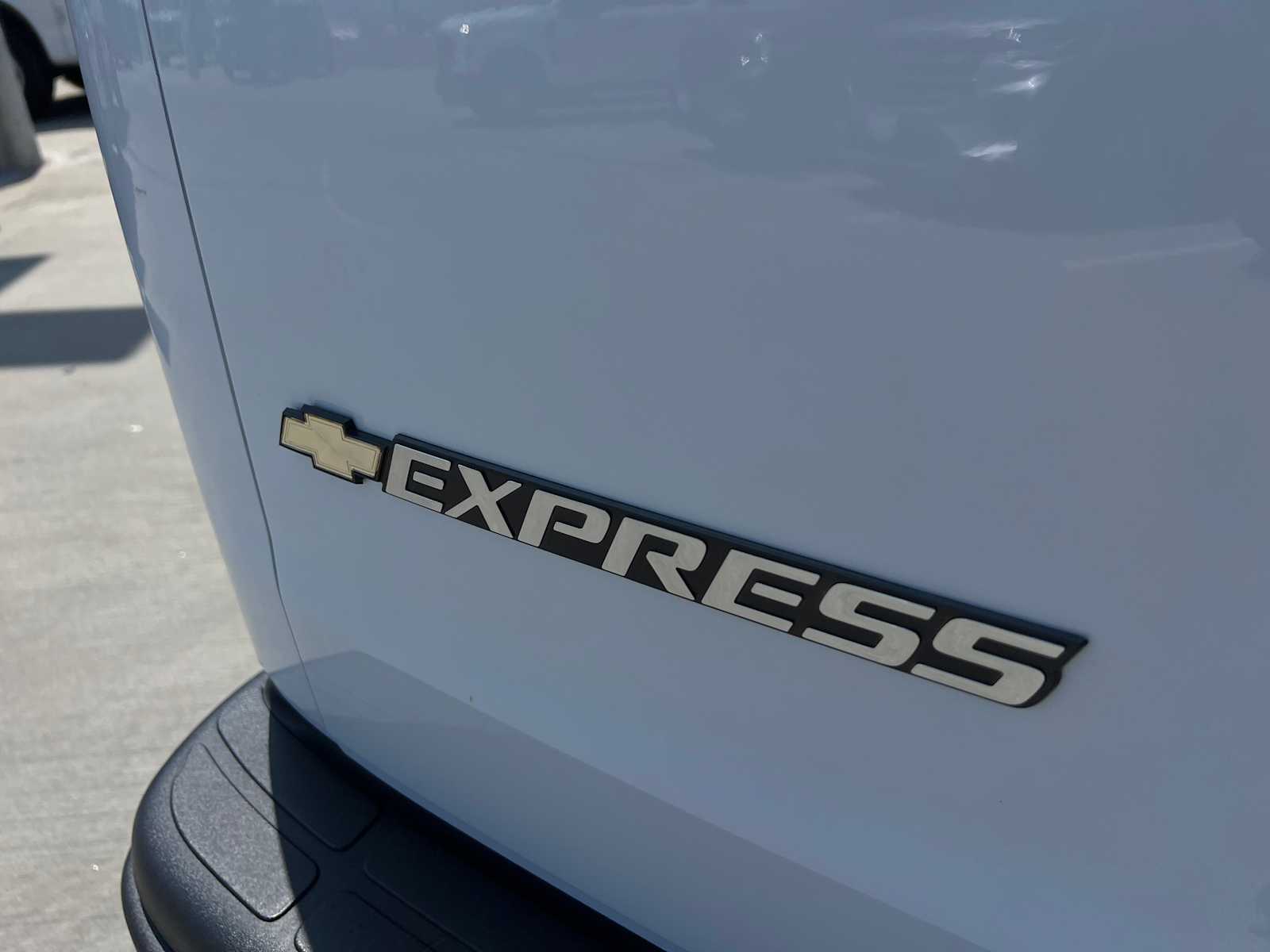 2022 Chevrolet Express 