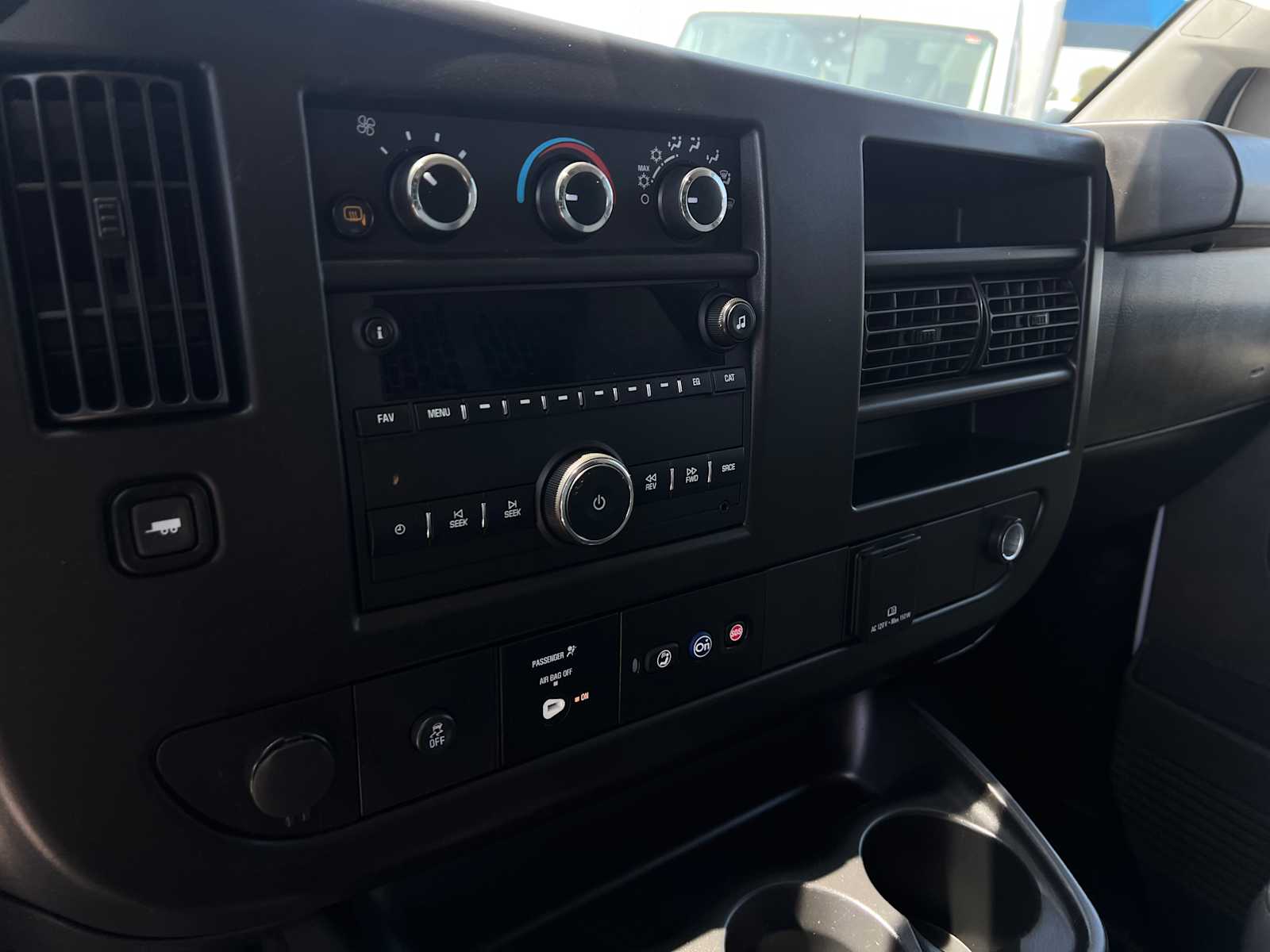 2022 Chevrolet Express 