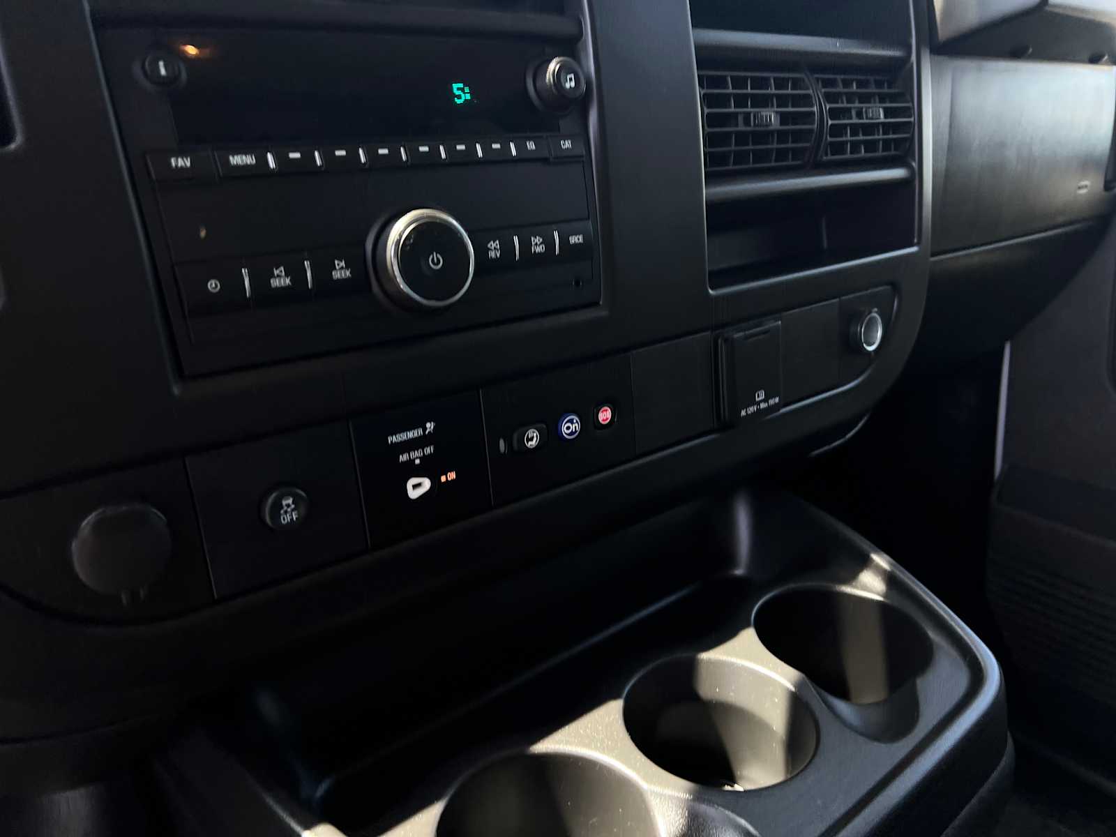 2022 Chevrolet Express 