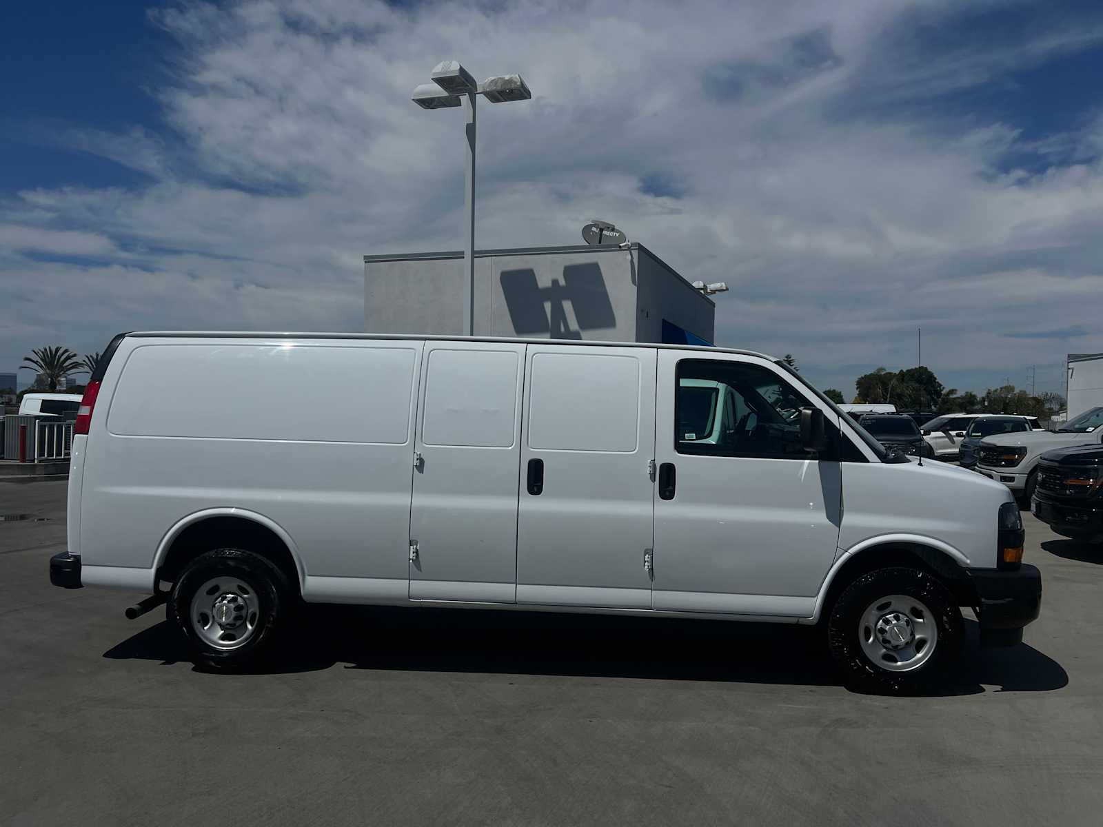 2022 Chevrolet Express 