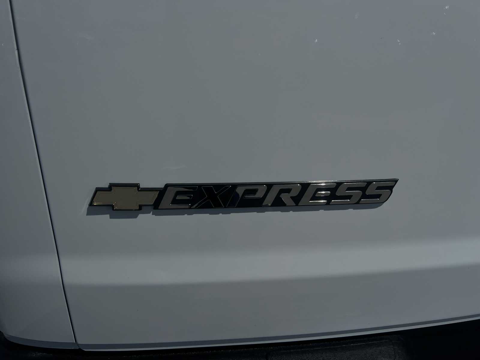 2022 Chevrolet Express 