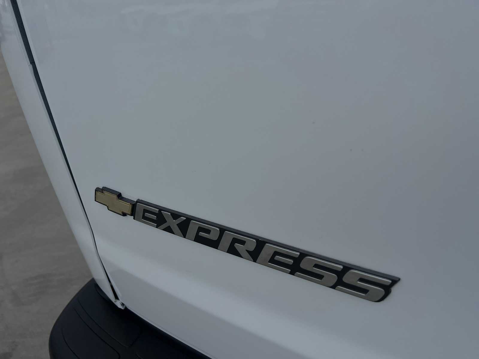2022 Chevrolet Express 