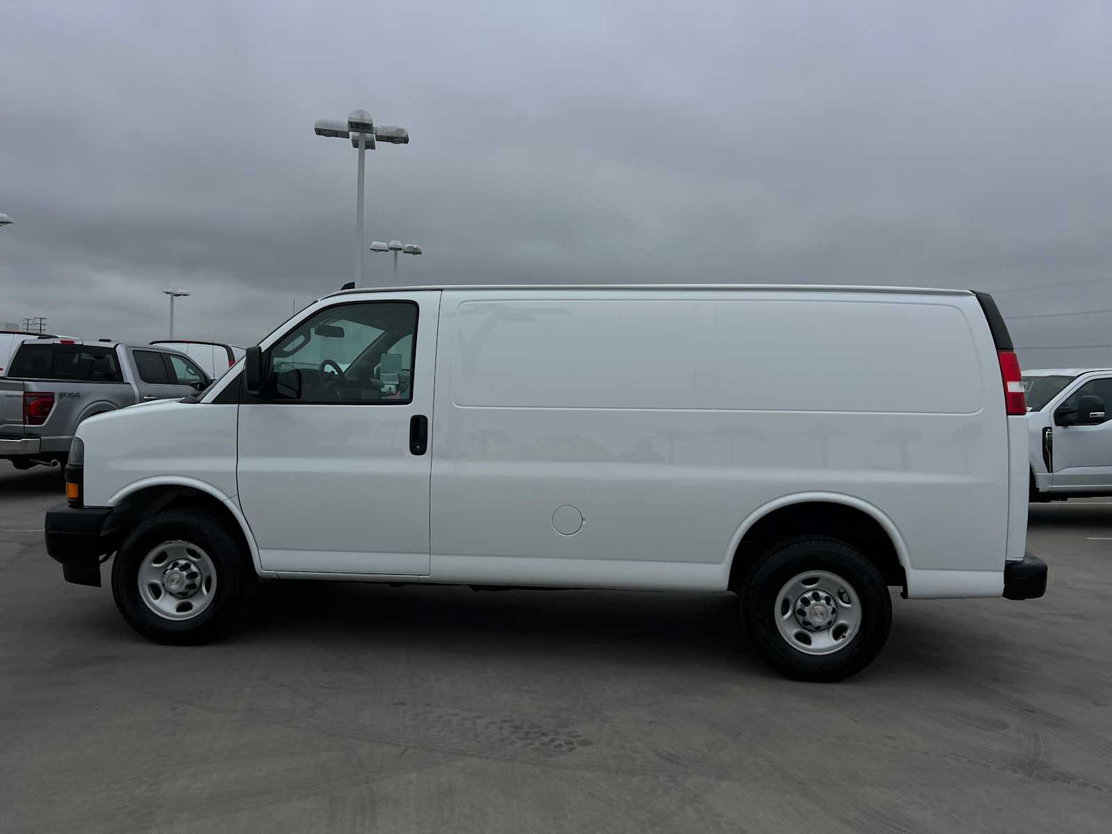 2022 Chevrolet Express 