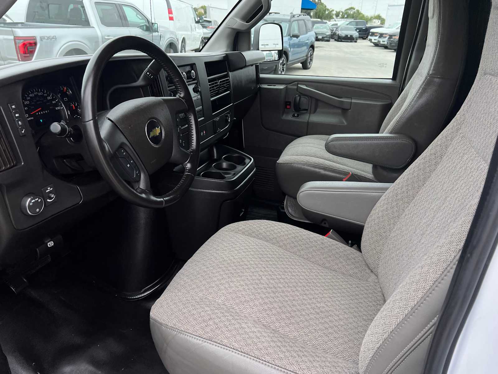 2022 Chevrolet Express 