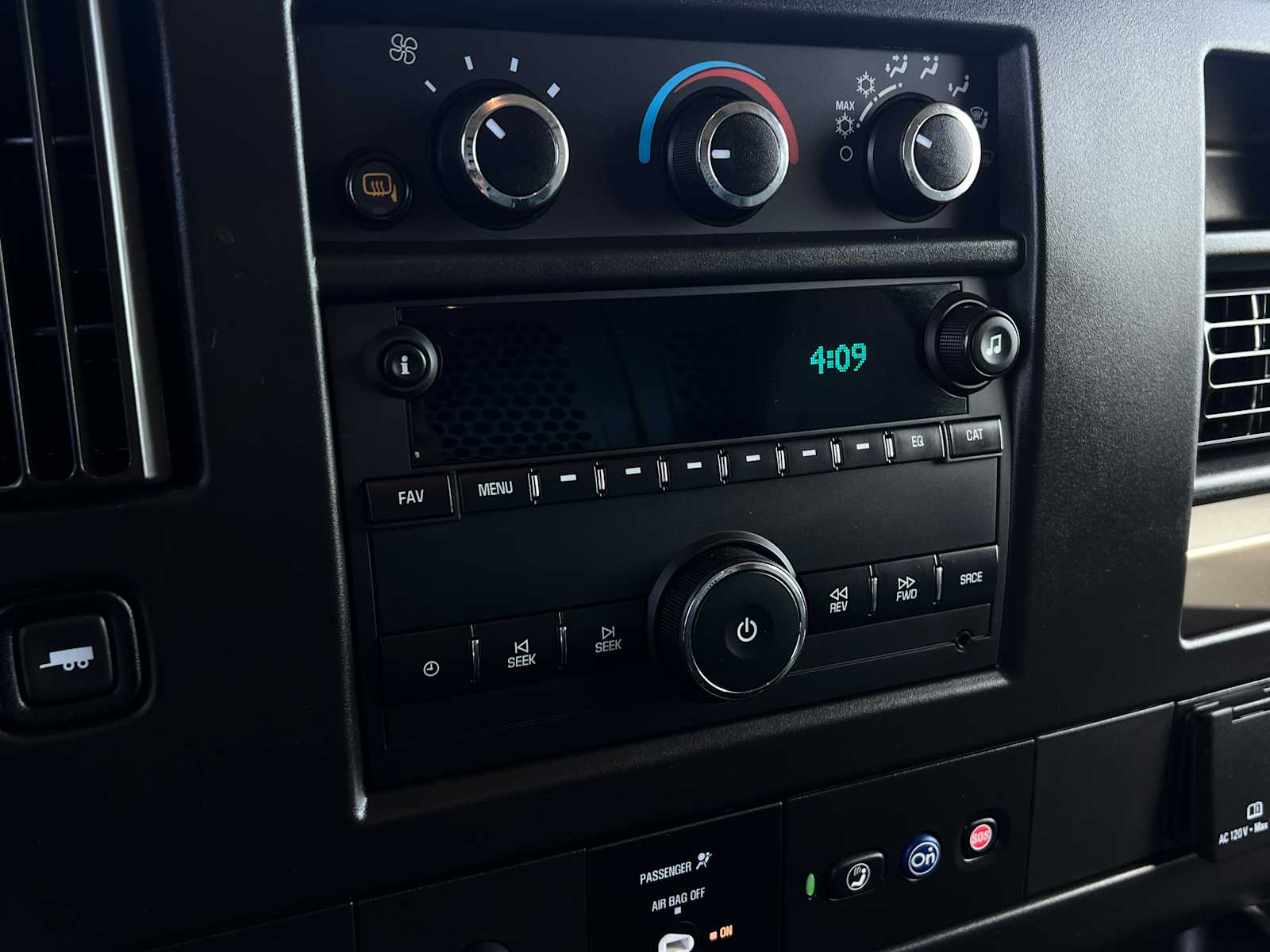 2022 Chevrolet Express 