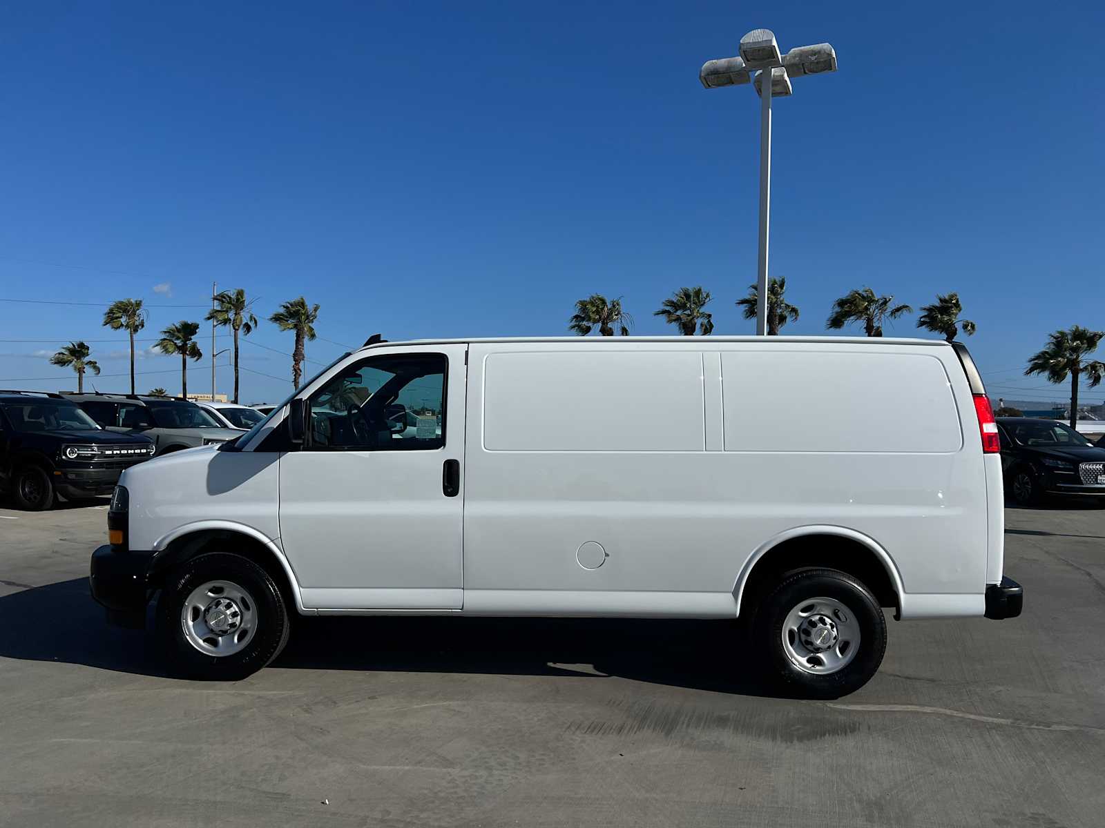 2022 Chevrolet Express 