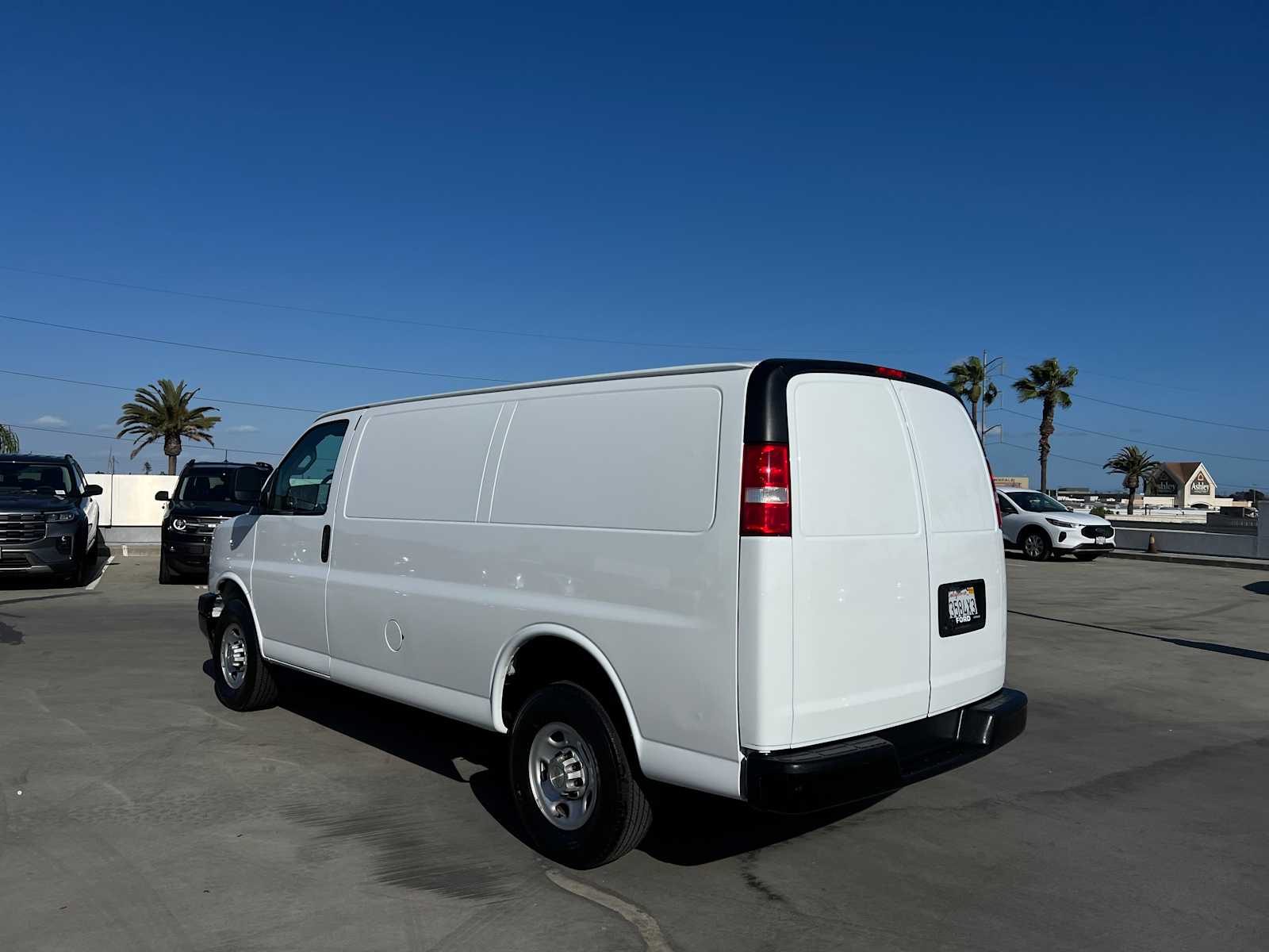 2022 Chevrolet Express 