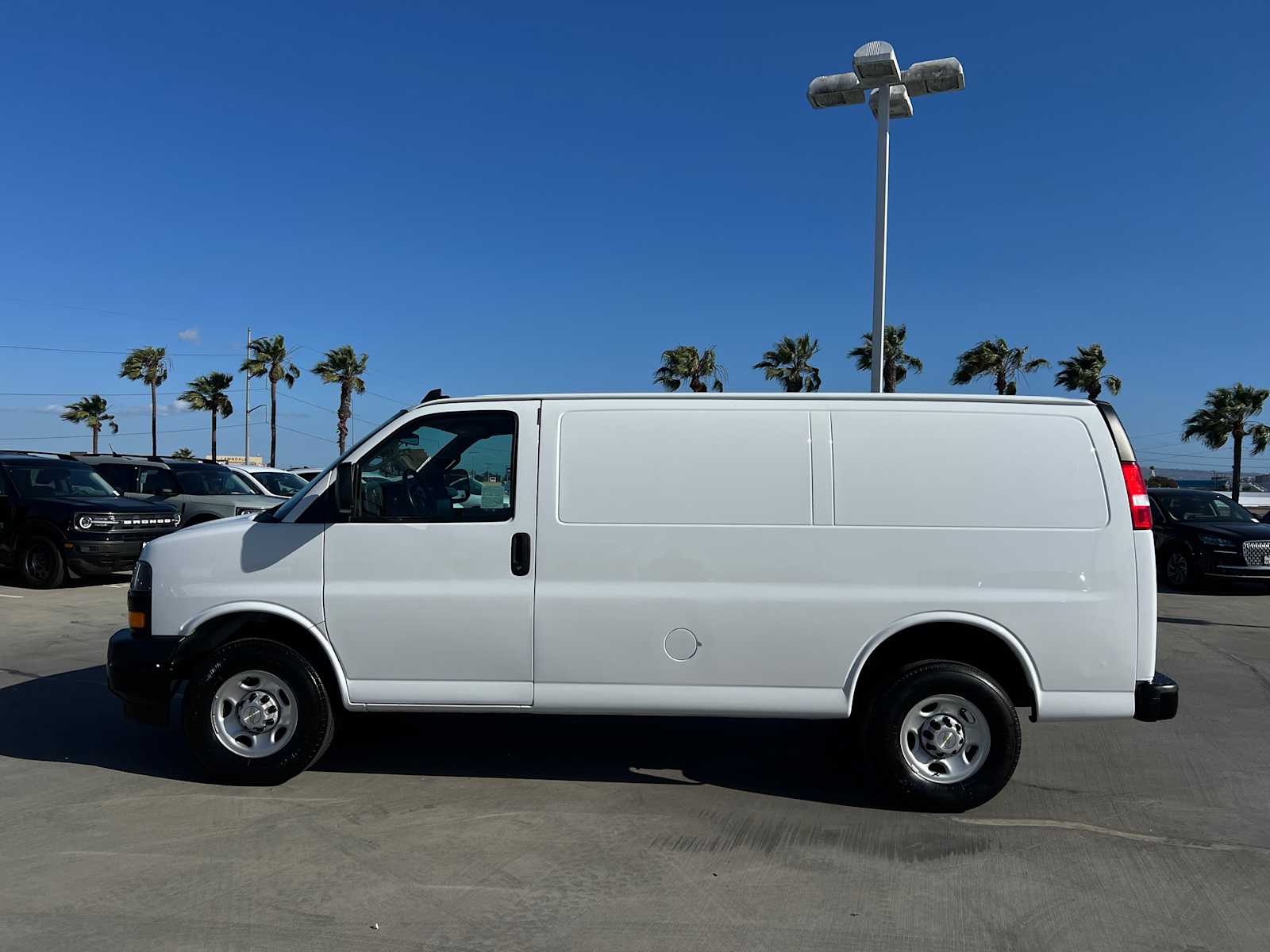 2022 Chevrolet Express 
