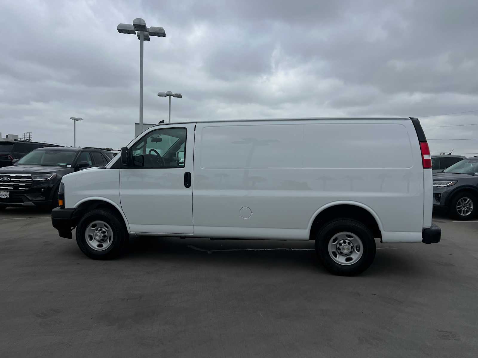 2022 Chevrolet Express 