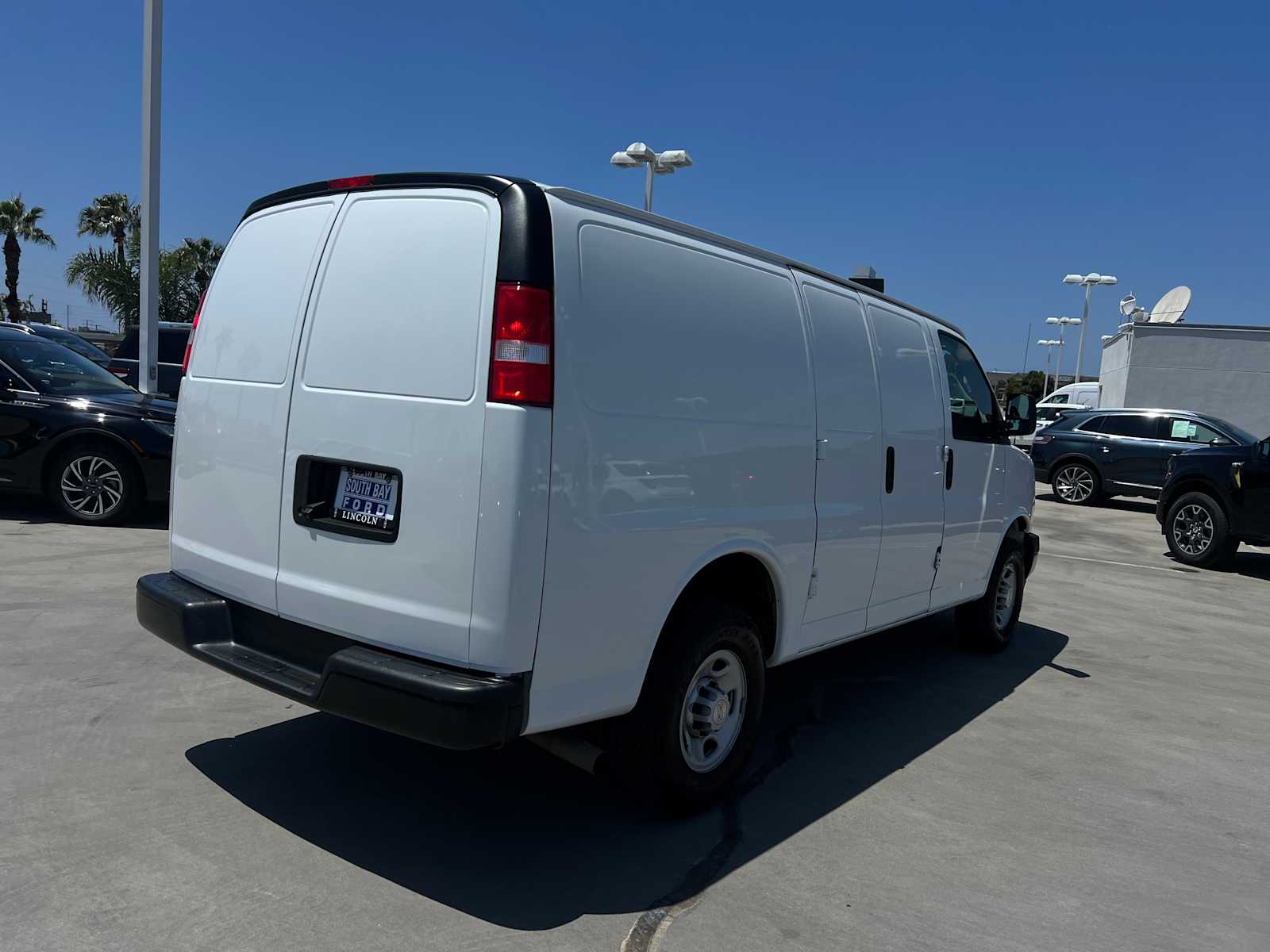 2022 Chevrolet Express 