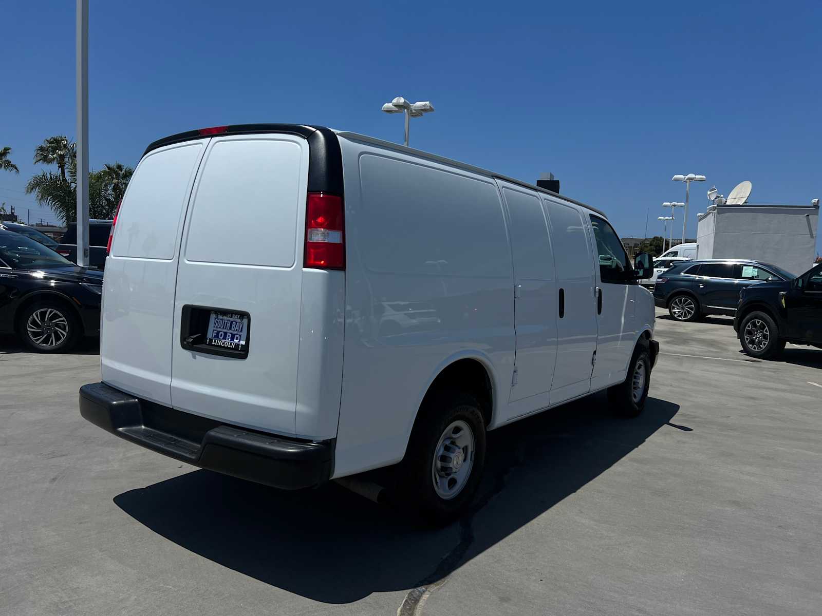 2022 Chevrolet Express 