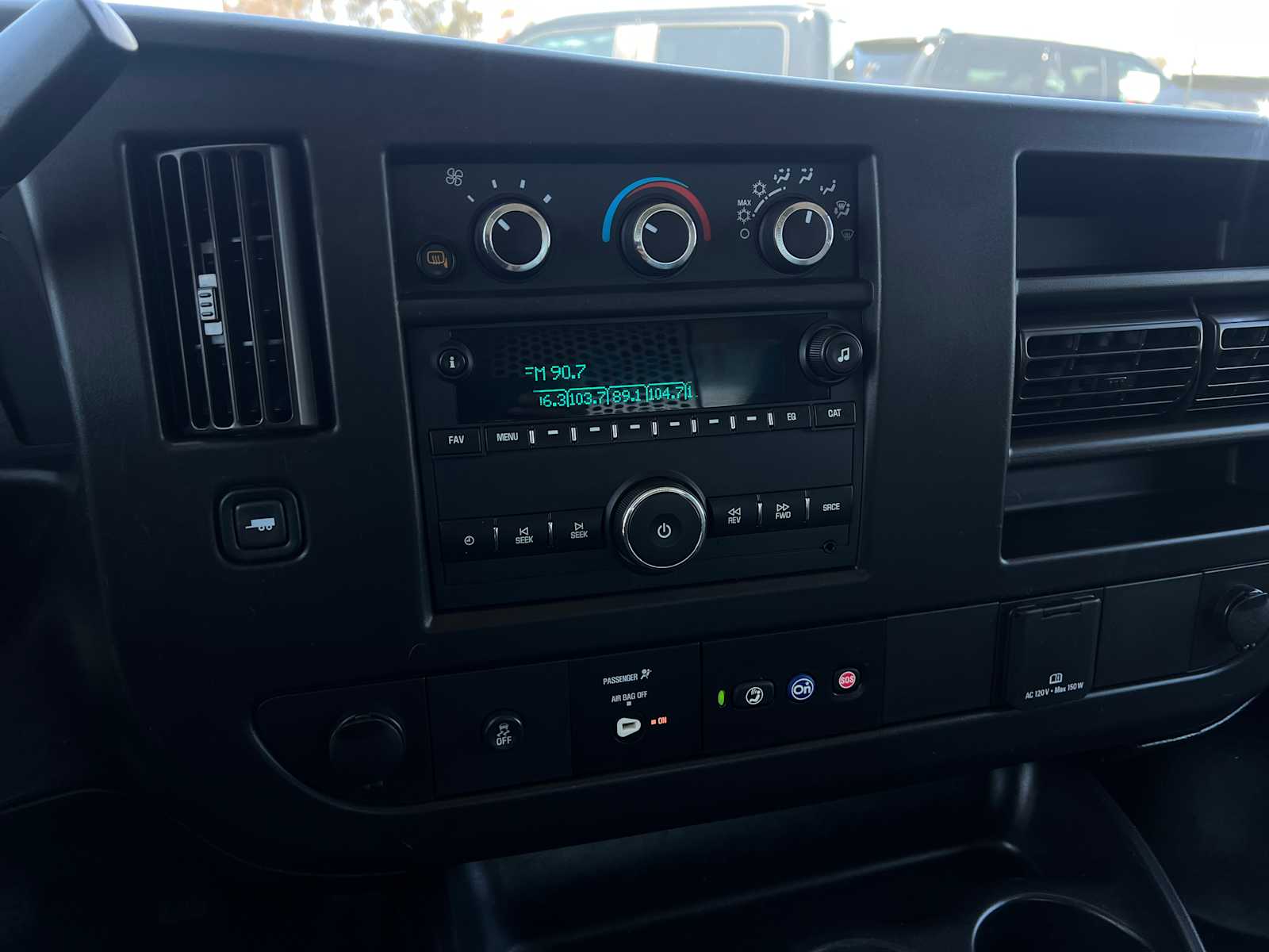 2022 Chevrolet Express 