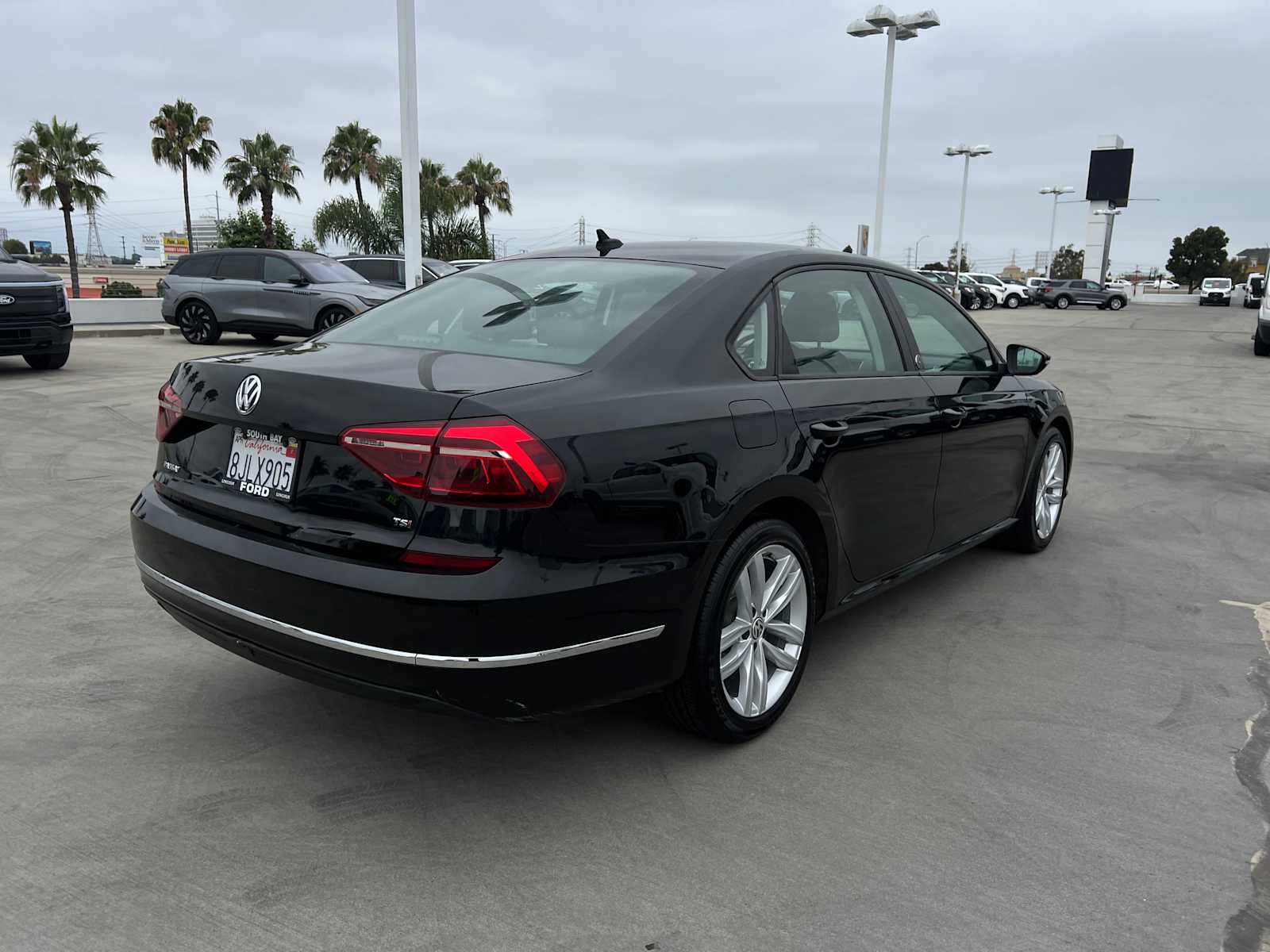 2019 Volkswagen Passat 2.0T Wolfsburg Edition