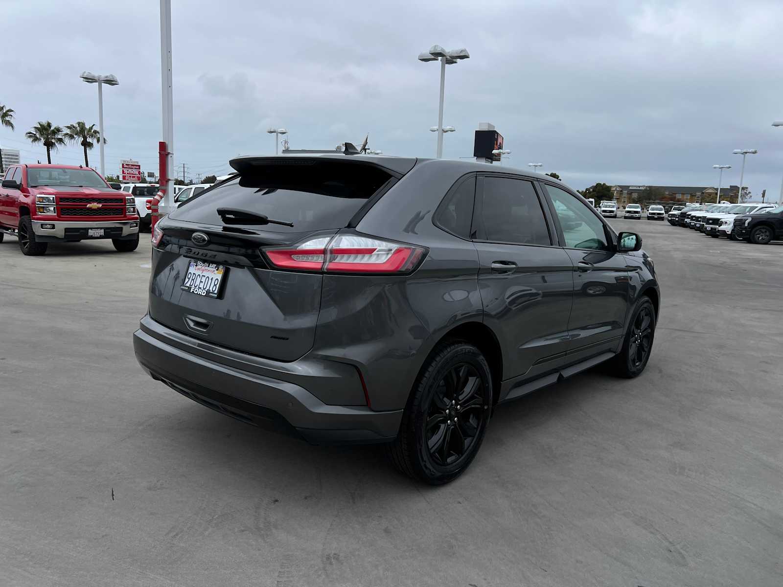 2022 Ford Edge SE