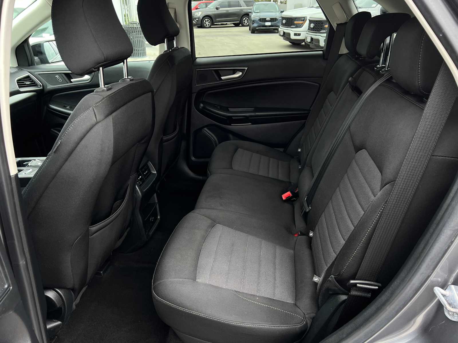 2022 Ford Edge SE