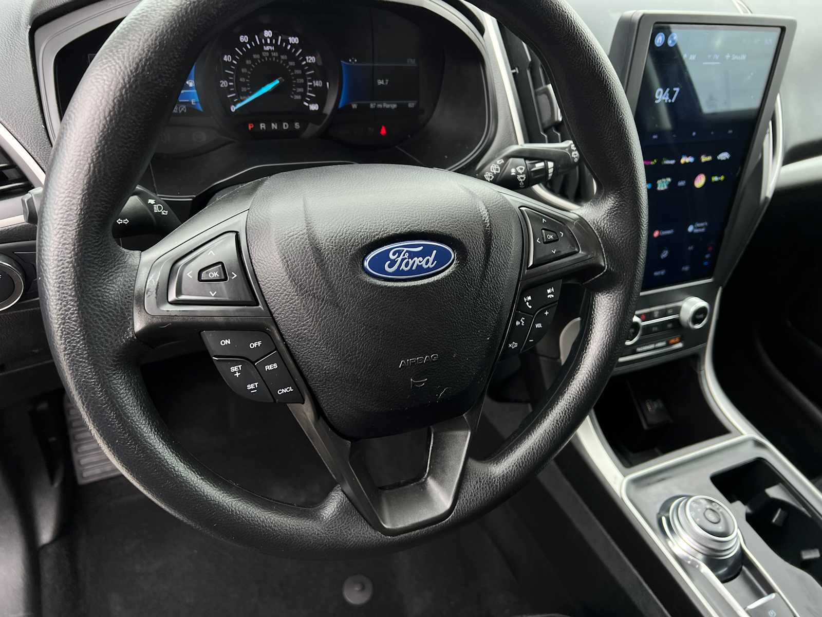 2022 Ford Edge SE