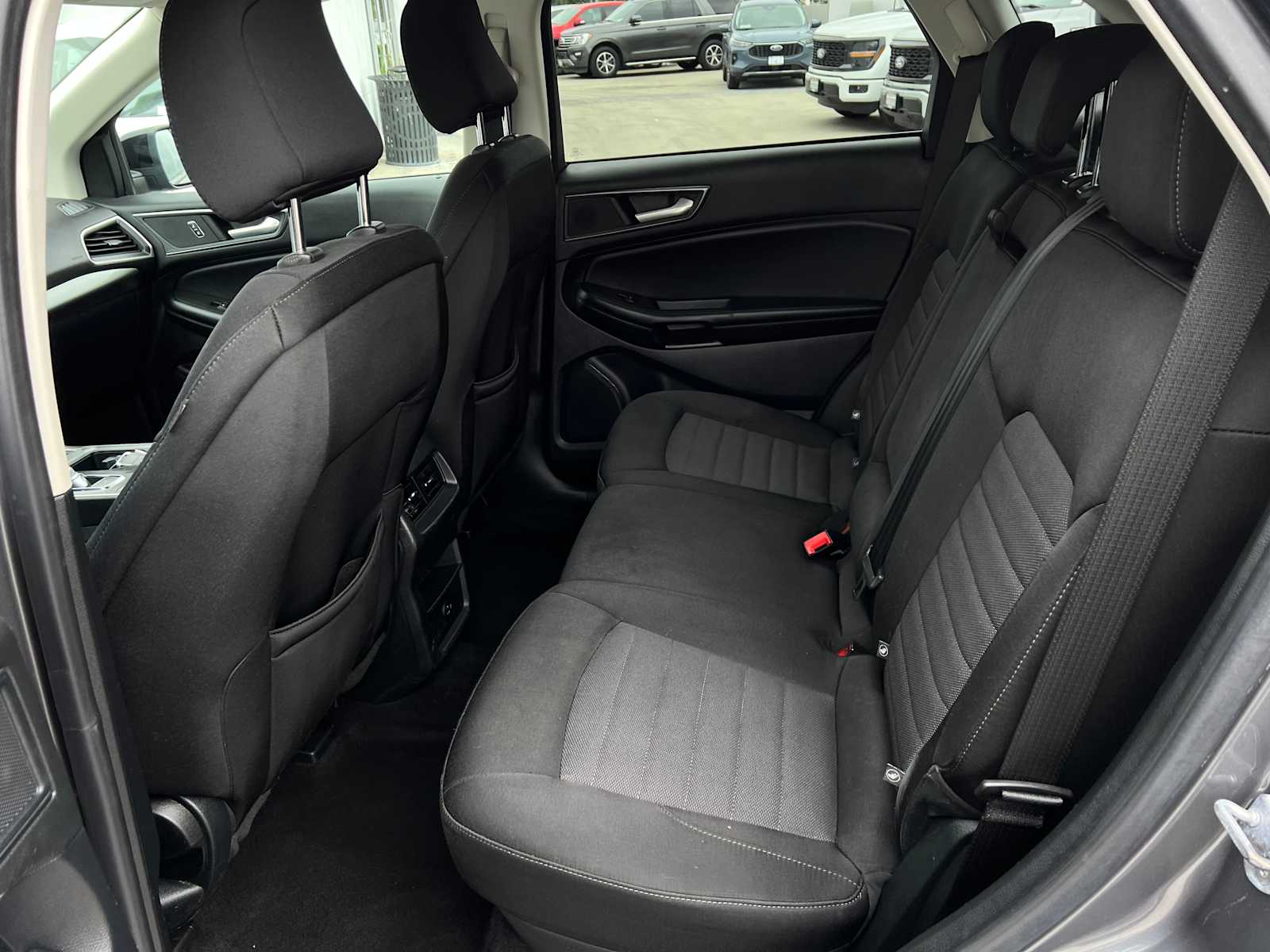 2022 Ford Edge SE