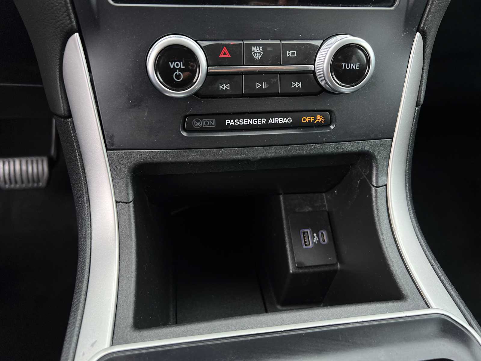 2022 Ford Edge SE