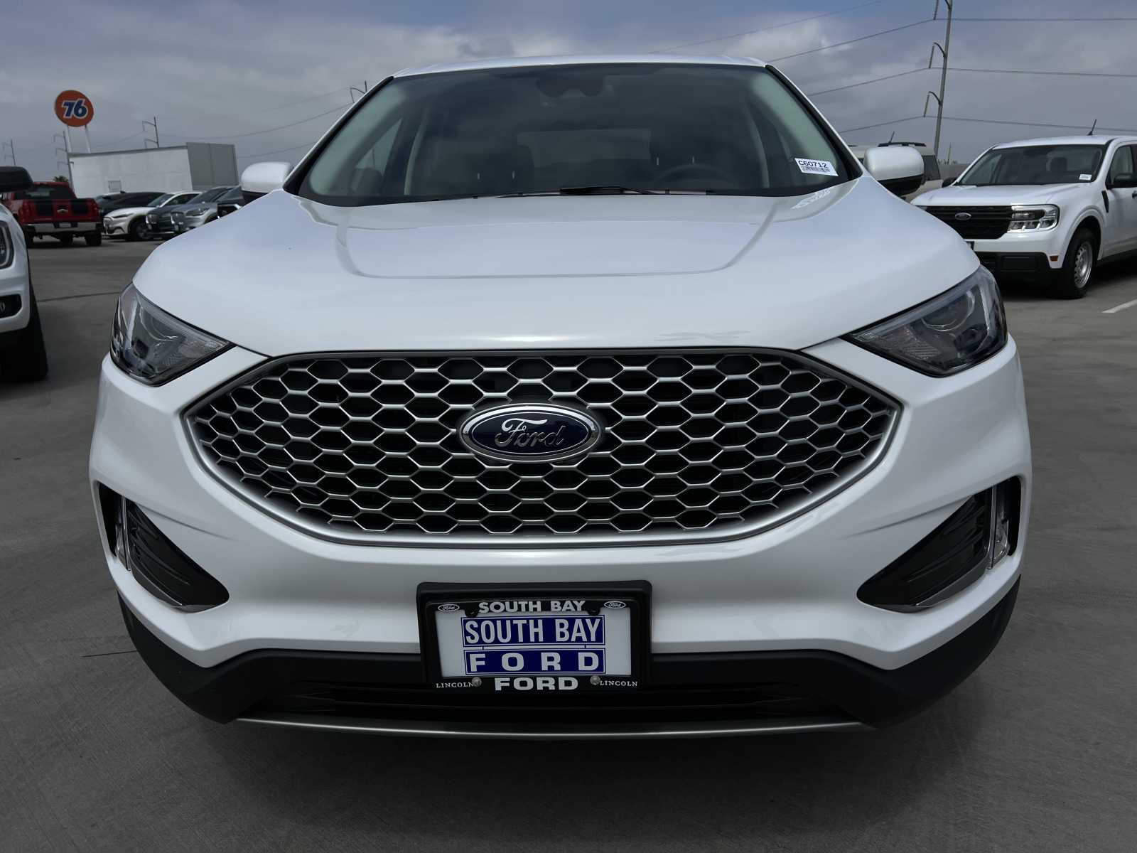 2024 Ford Edge 