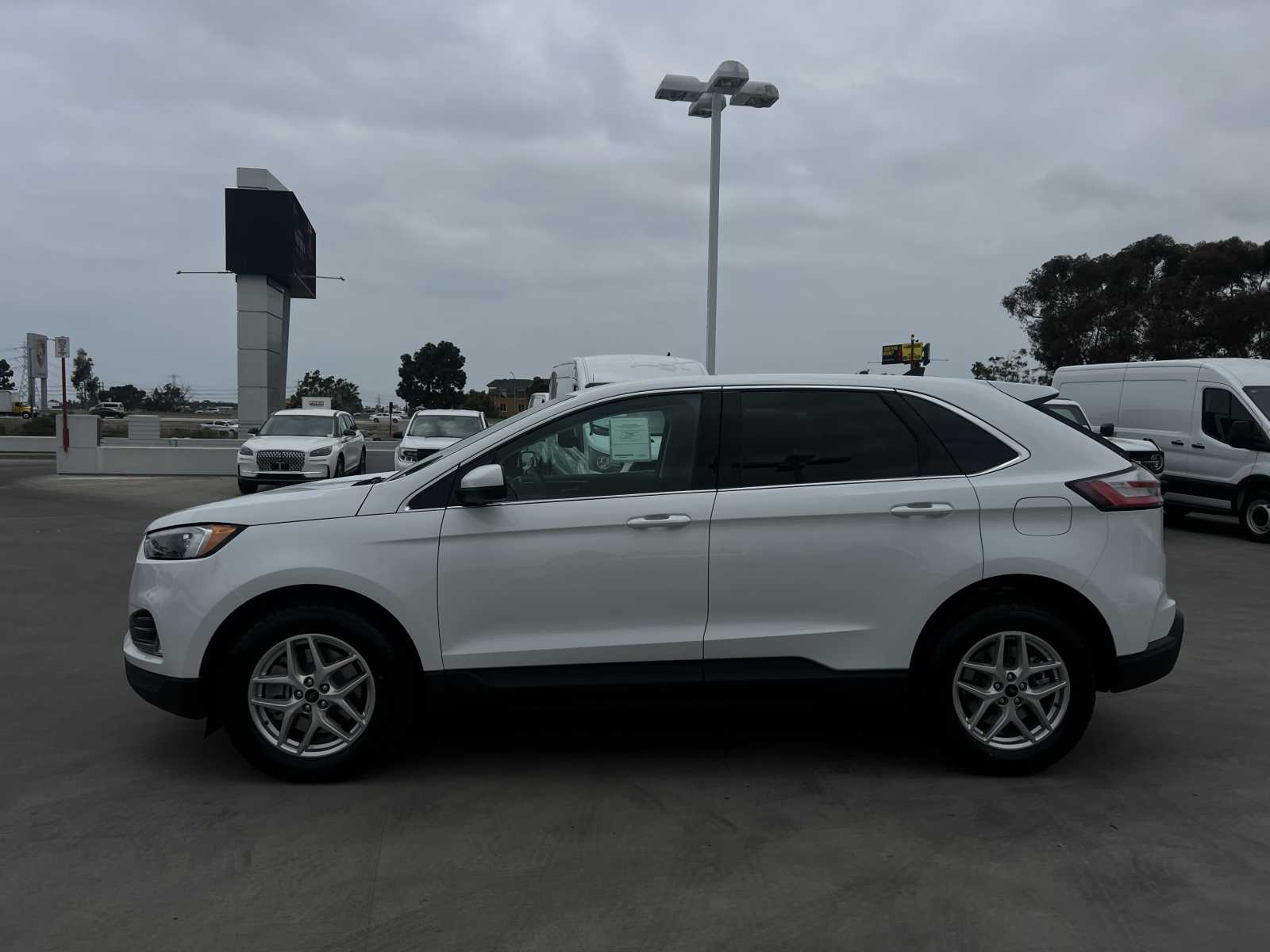 2024 Ford Edge 