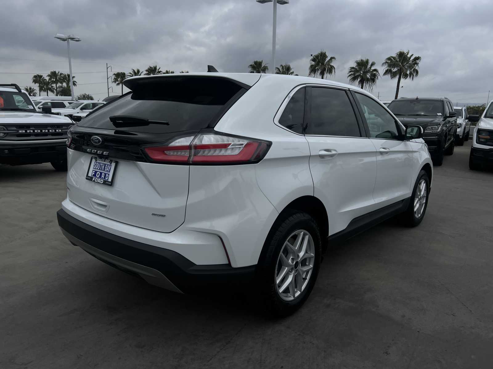 2024 Ford Edge 