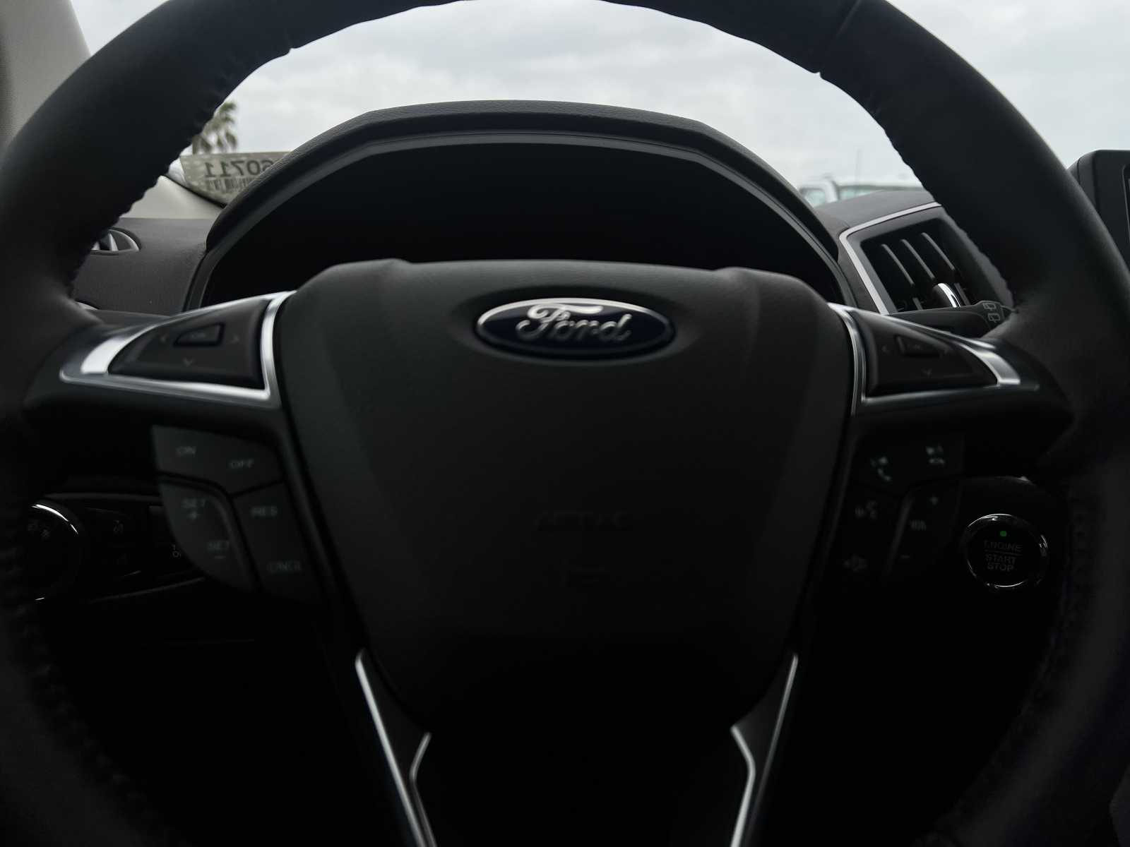 2024 Ford Edge 