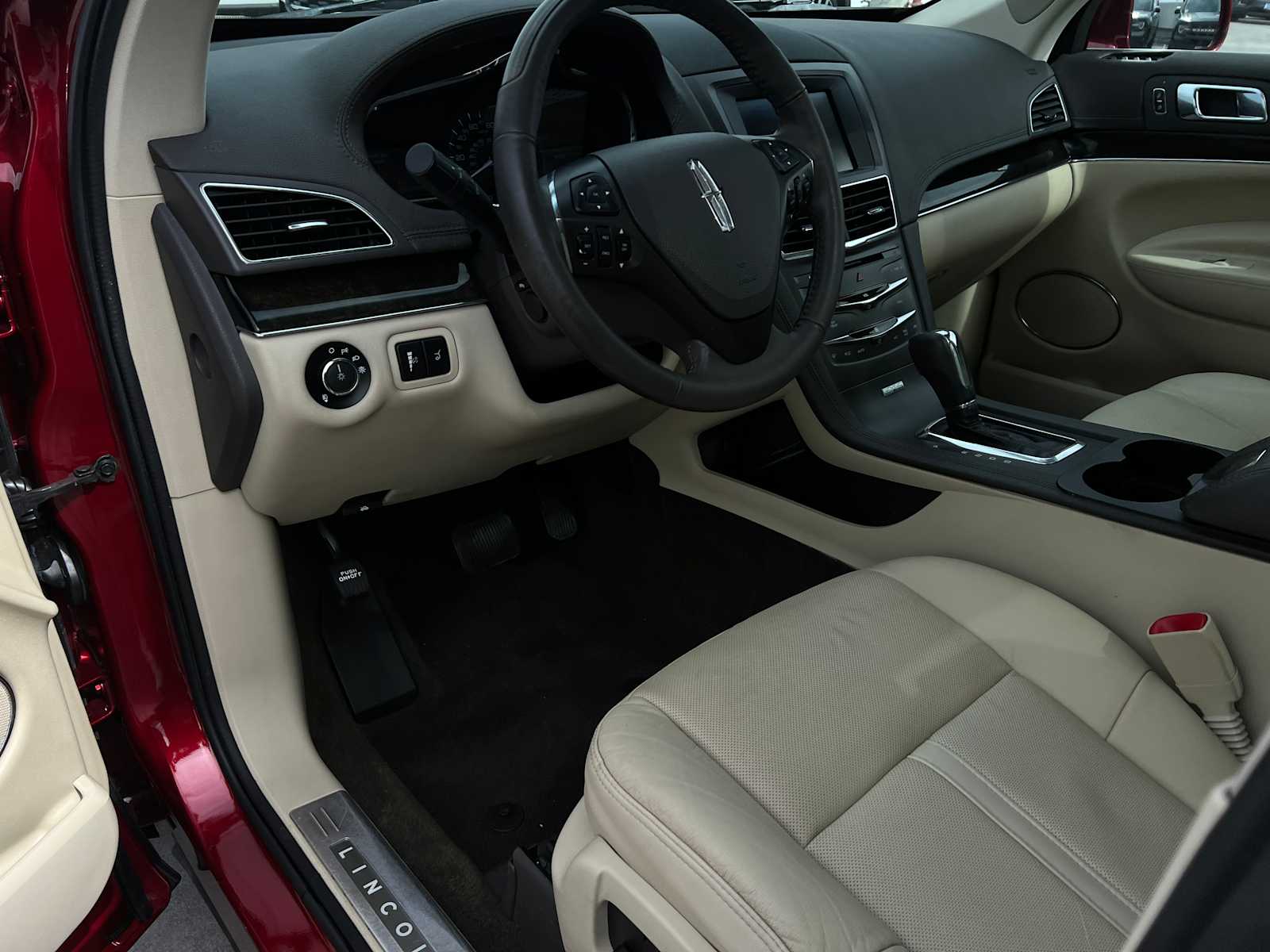 2014 Lincoln MKT EcoBoost