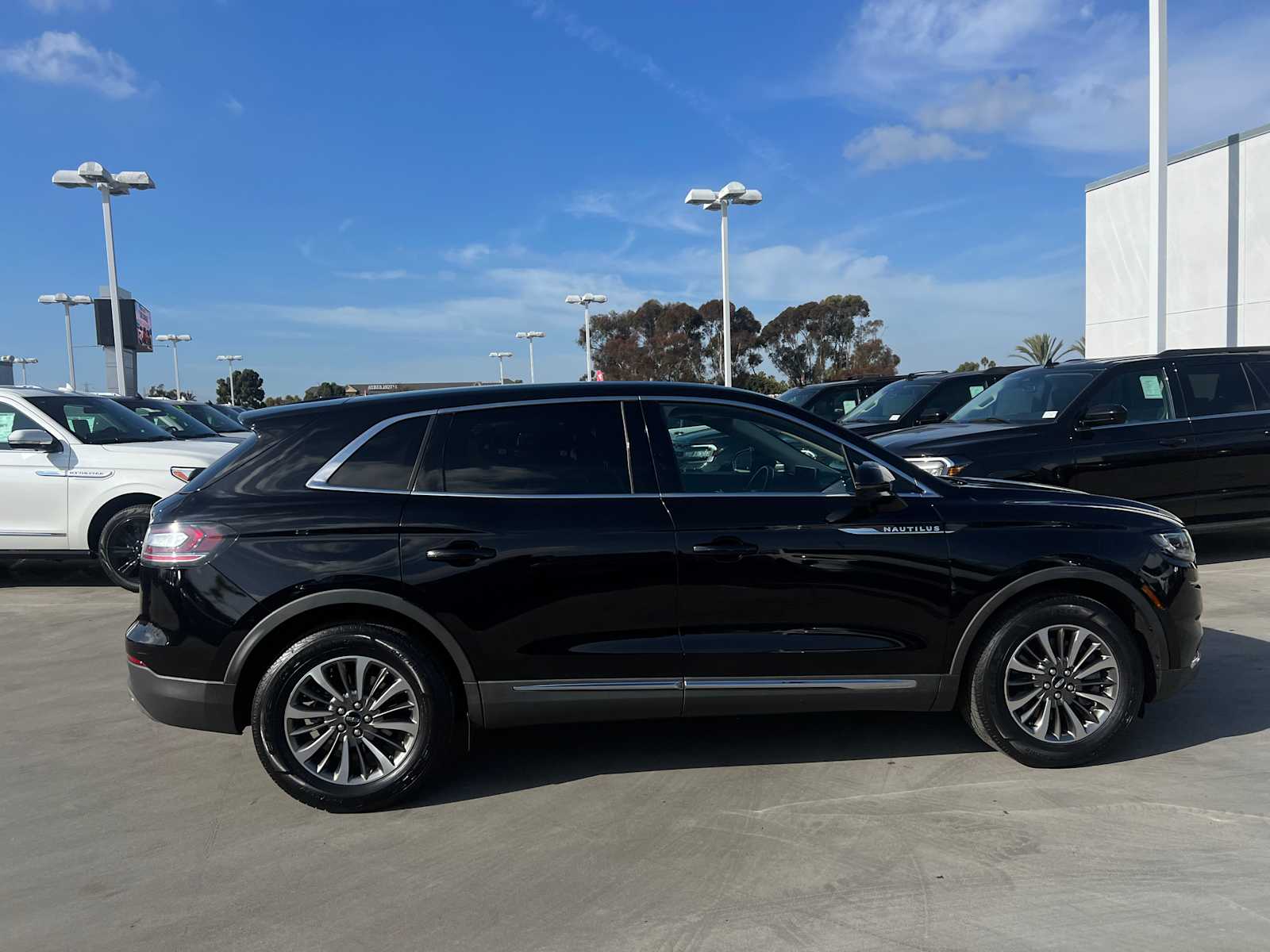 2021 Lincoln Nautilus Standard