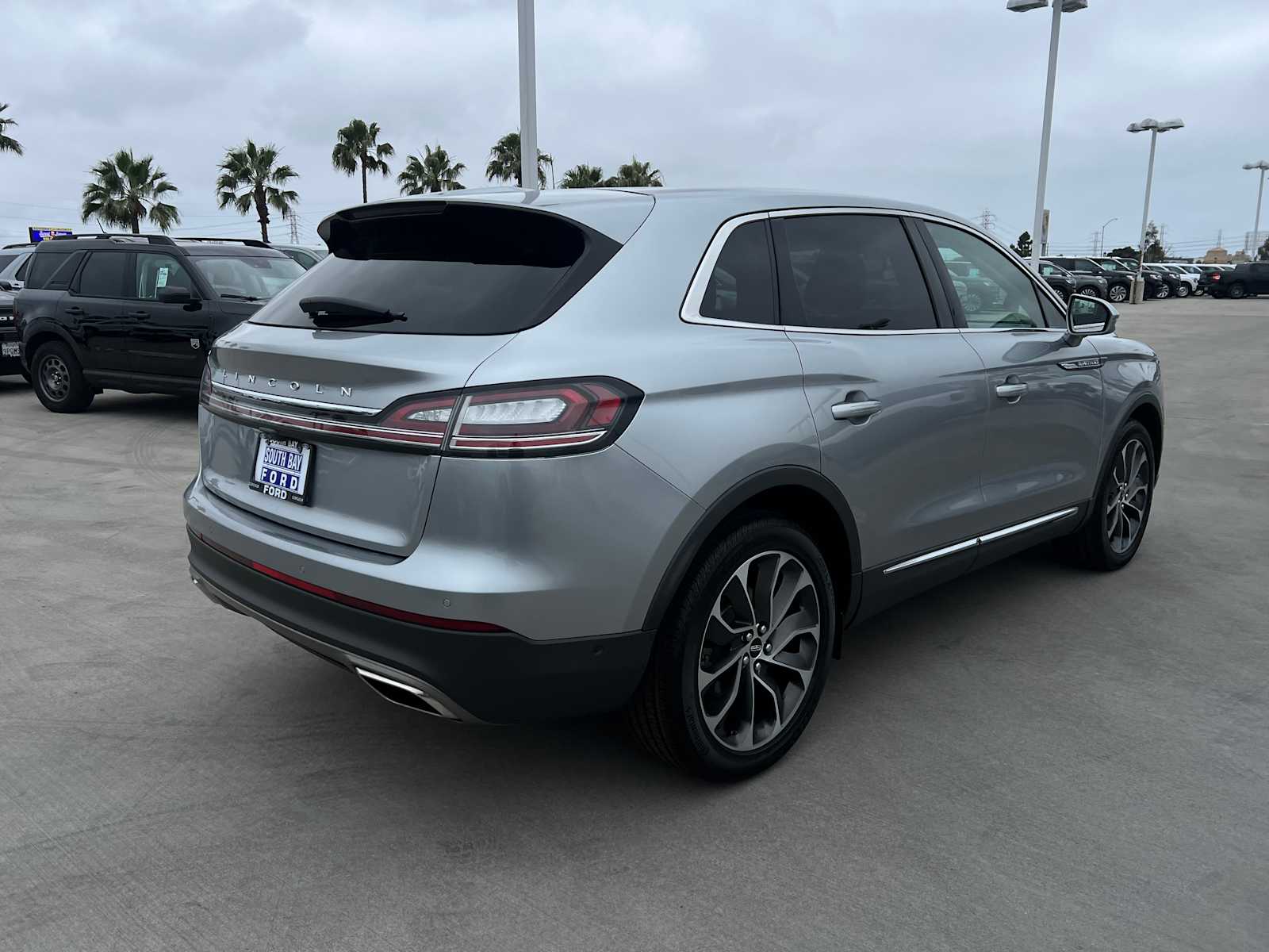 2022 Lincoln Nautilus Reserve