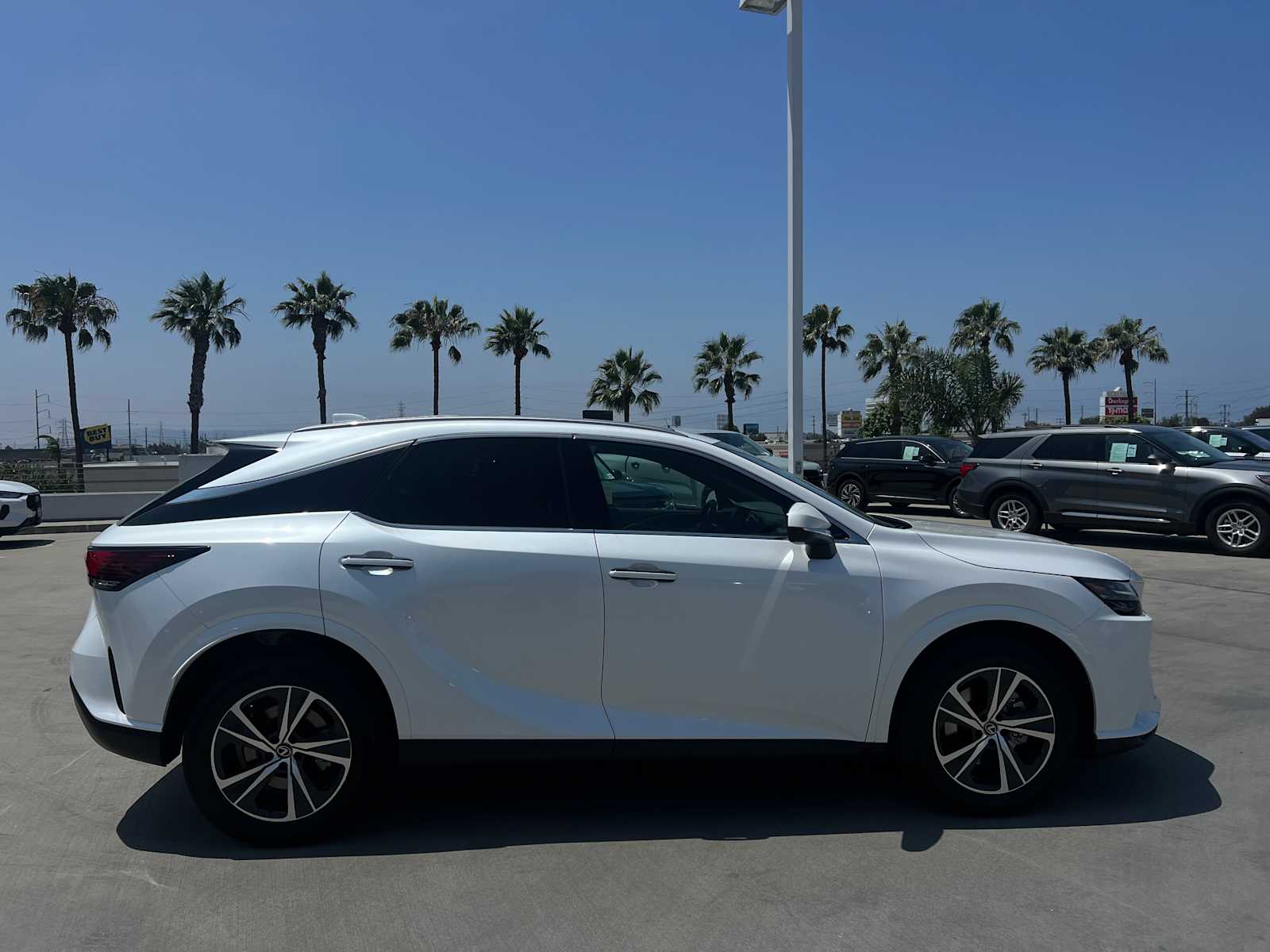 2023 Lexus RX Premium
