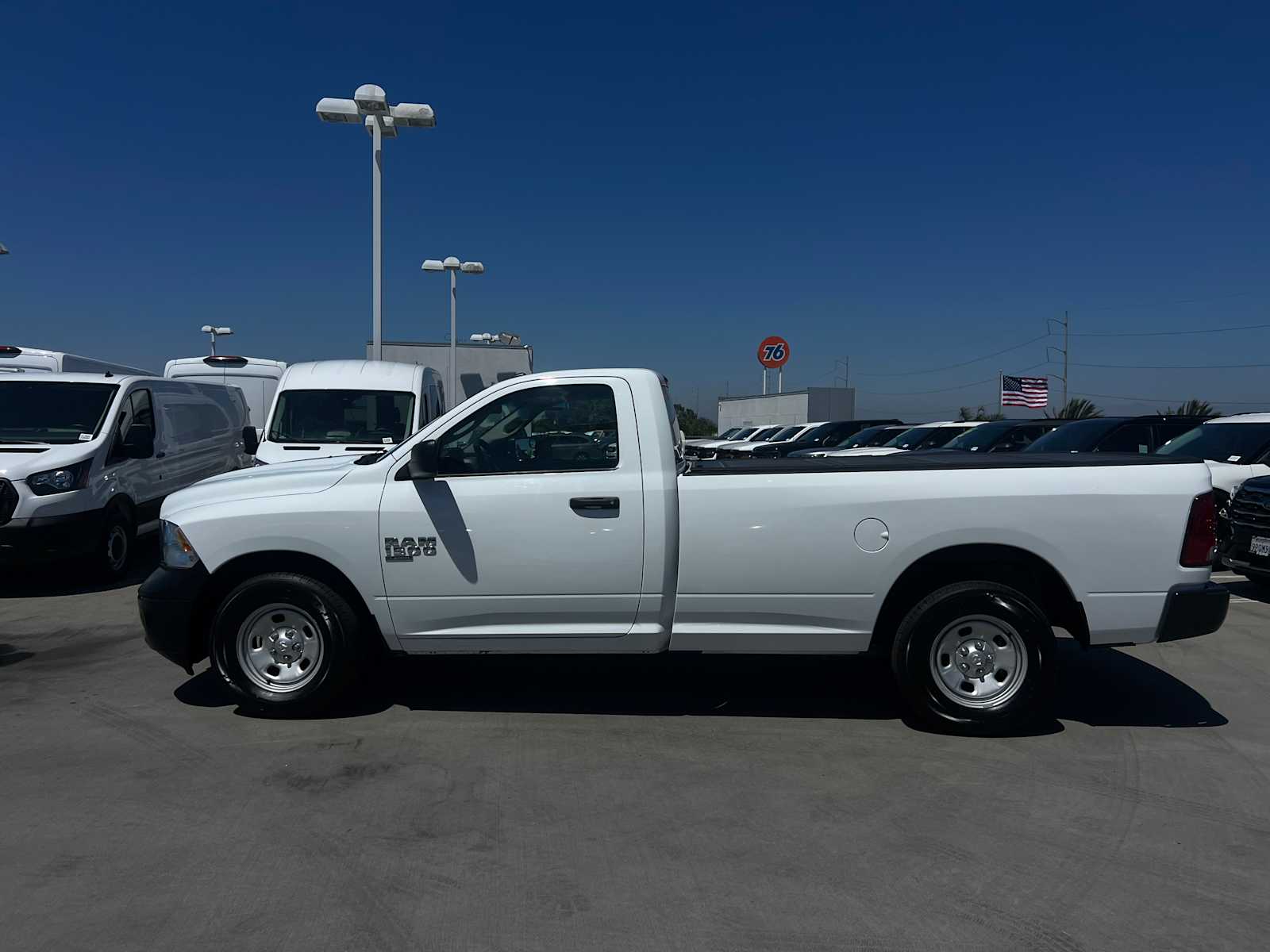 2023 Ram 1500 Classic Tradesman photo 2