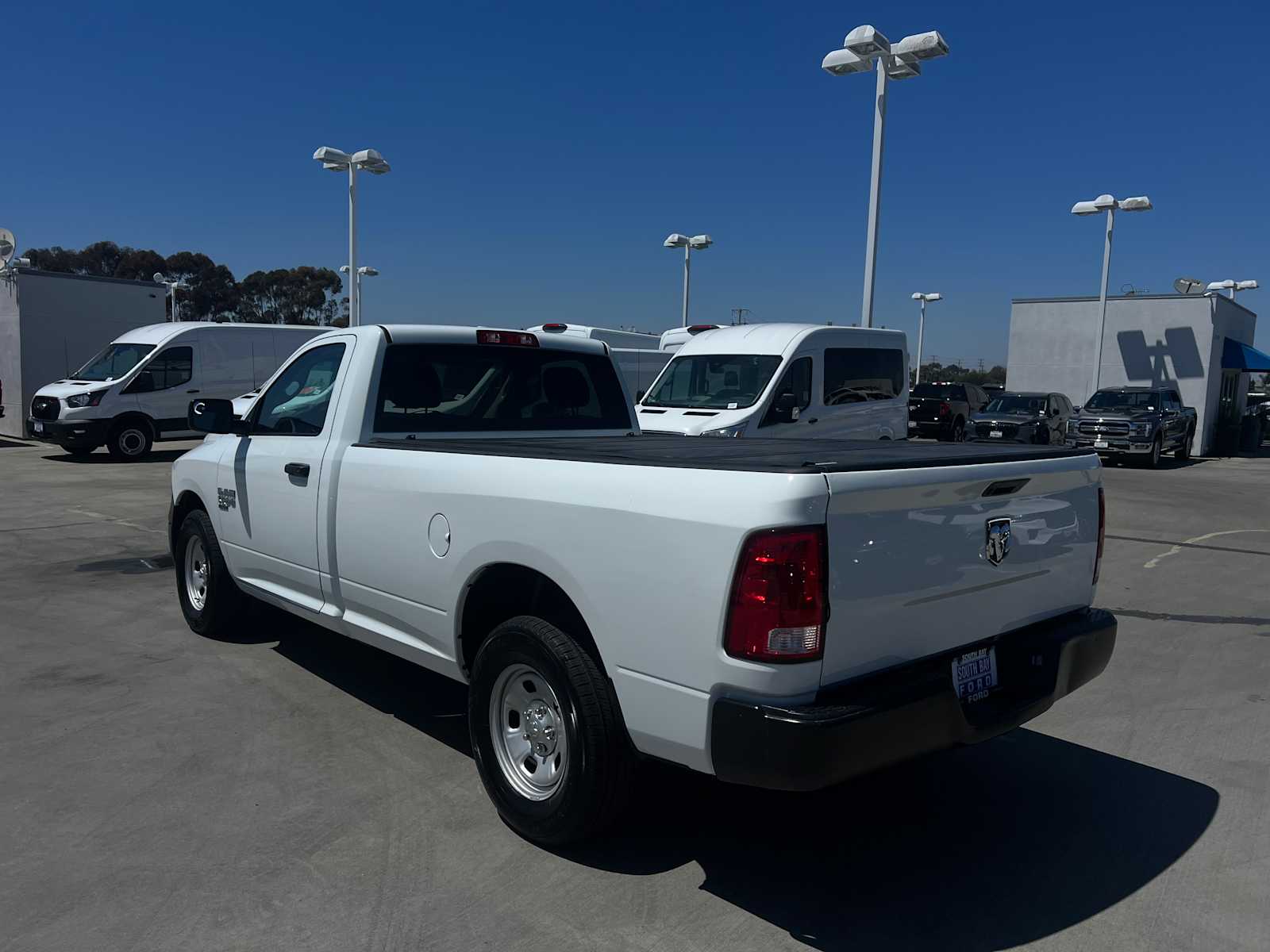 2023 Ram 1500 Classic Tradesman photo 3