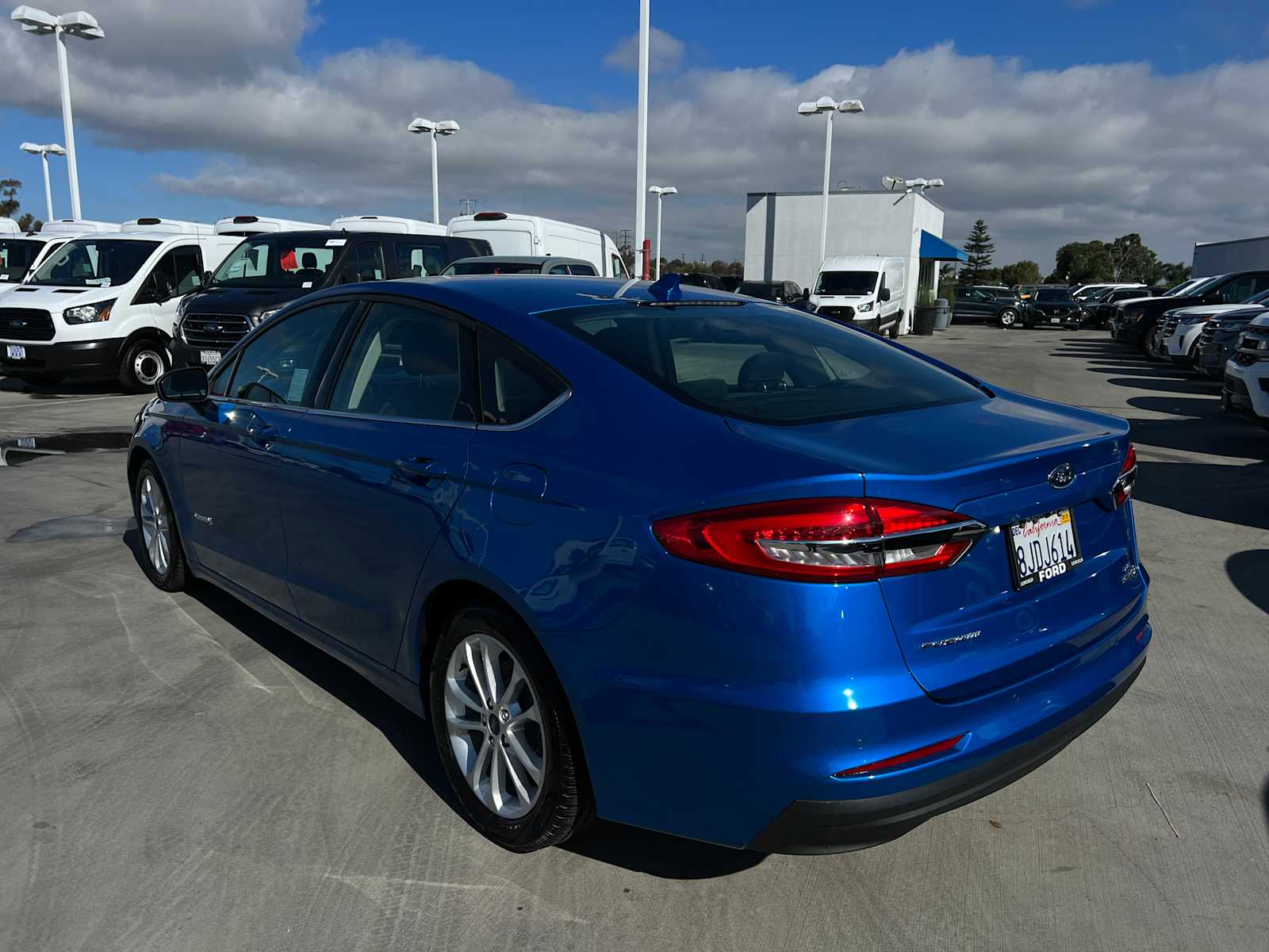 2019 Ford Fusion Hybrid SE photo 3