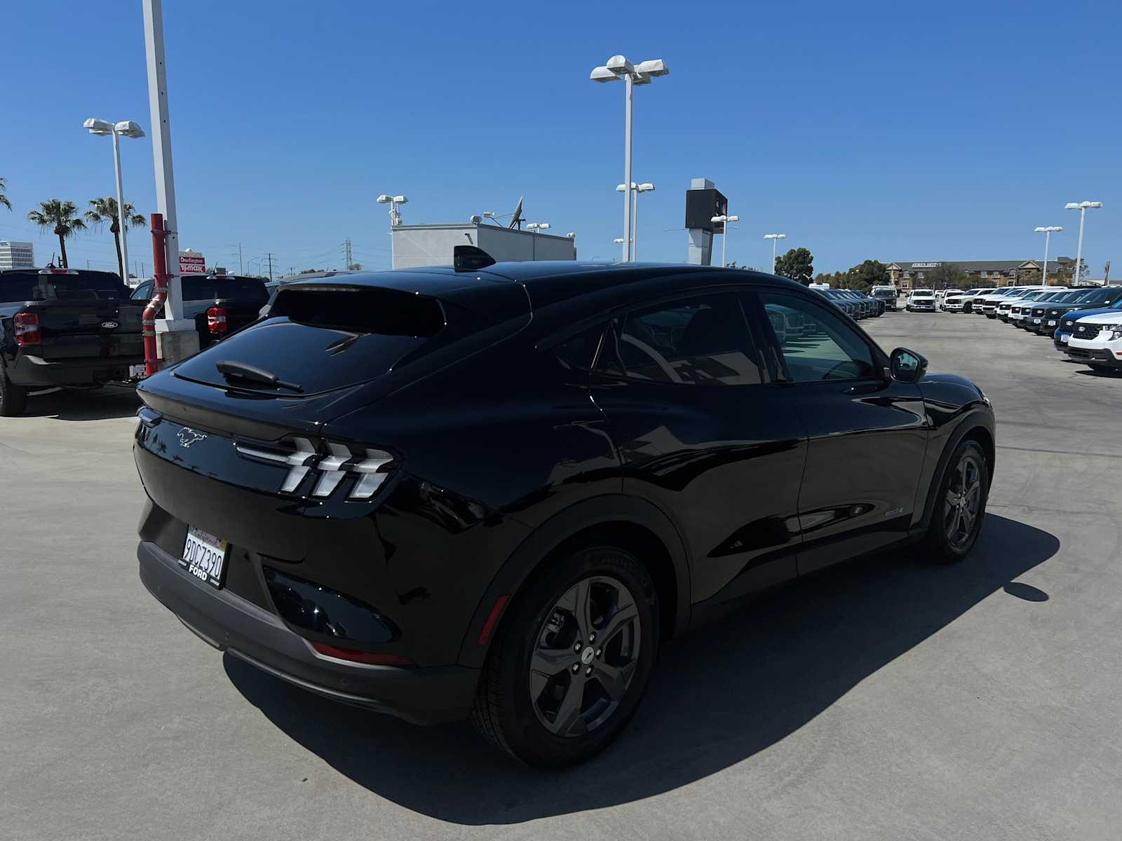 2022 Ford Mustang Mach-E Select