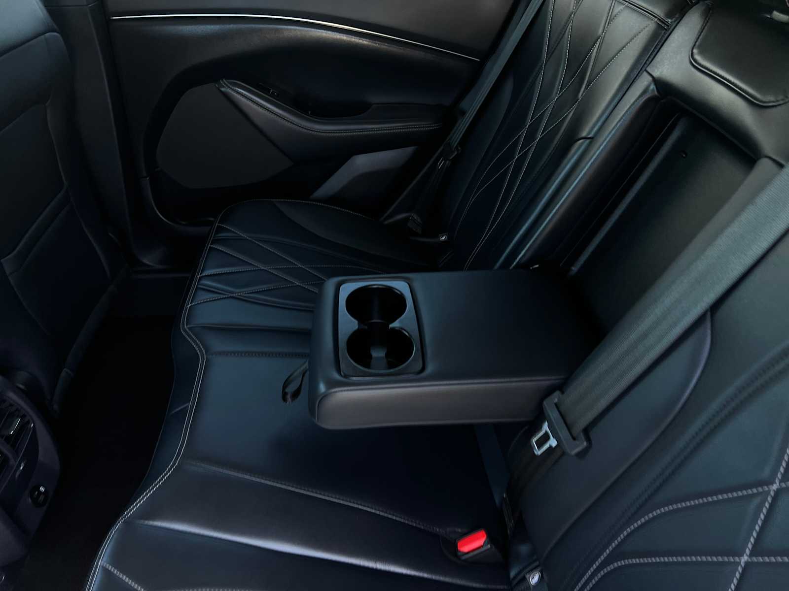 2022 Ford Mustang Mach-E Select