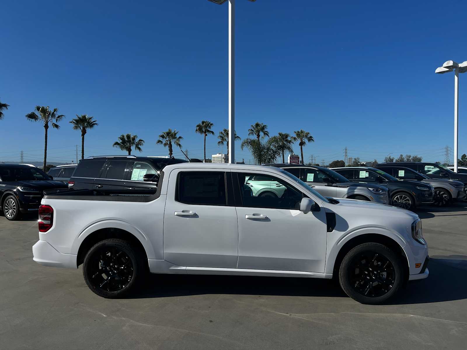 2025 Ford Maverick Lobo High