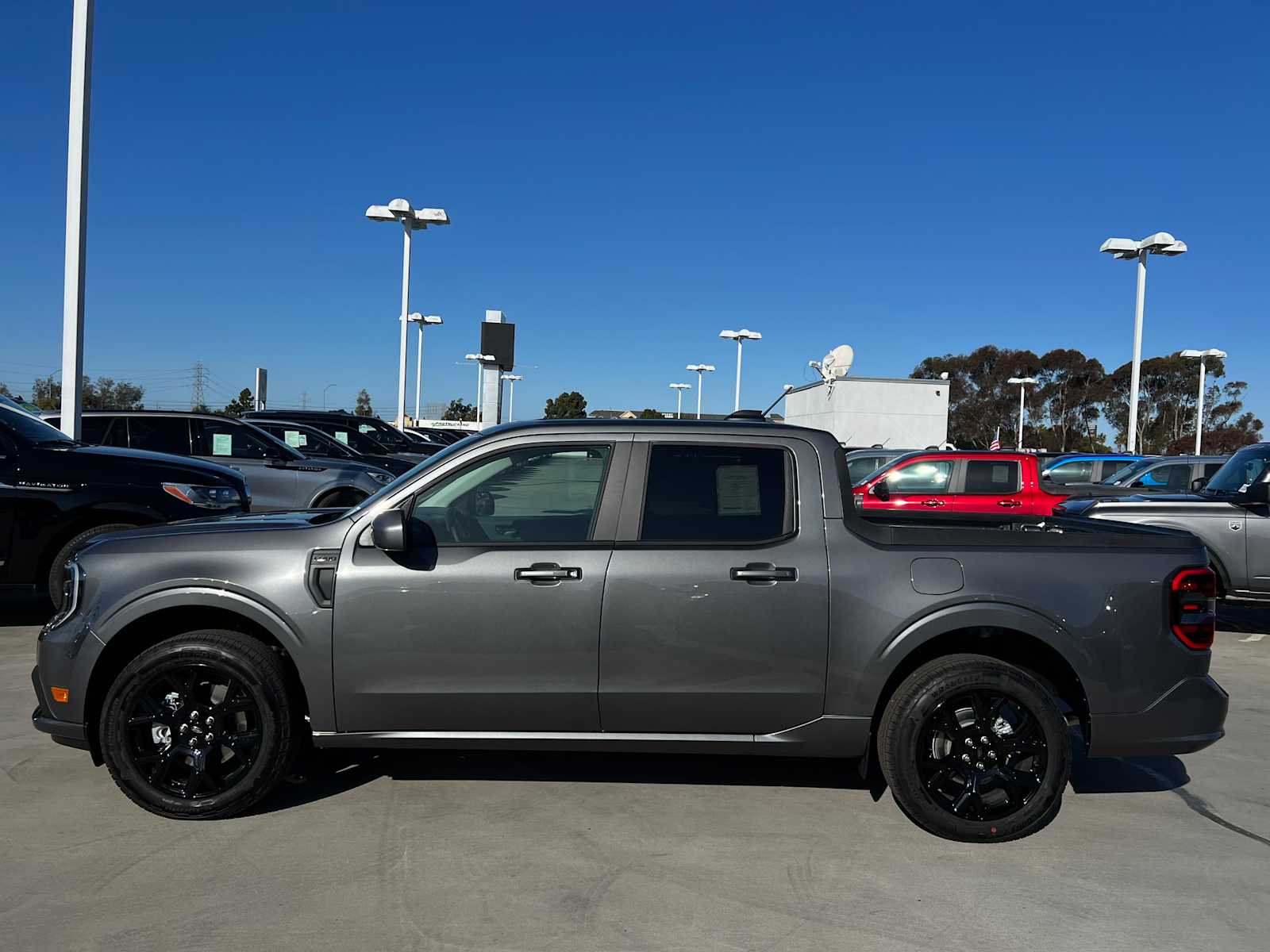 2025 Ford Maverick Lobo Standard