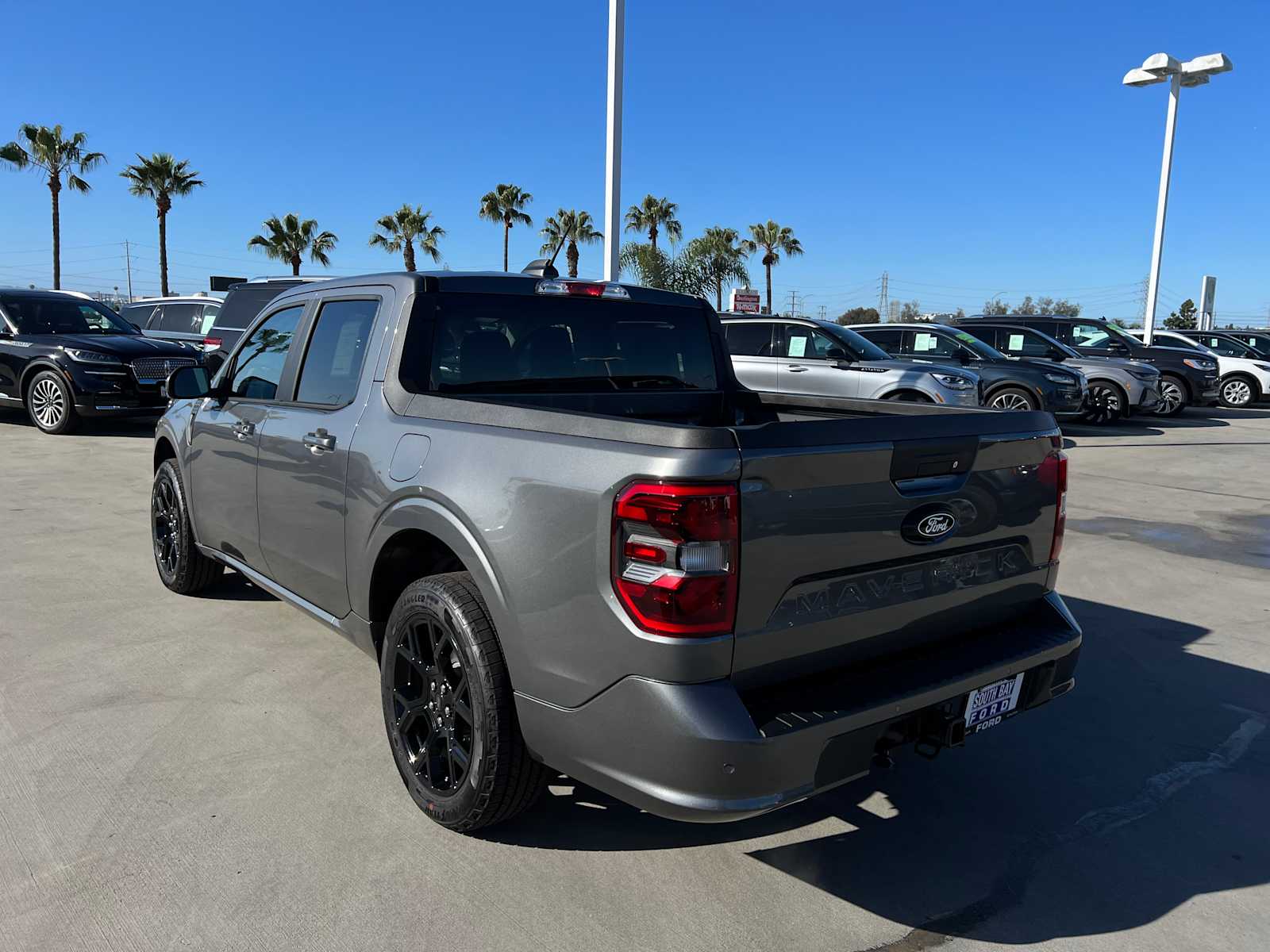 2025 Ford Maverick Lobo Standard