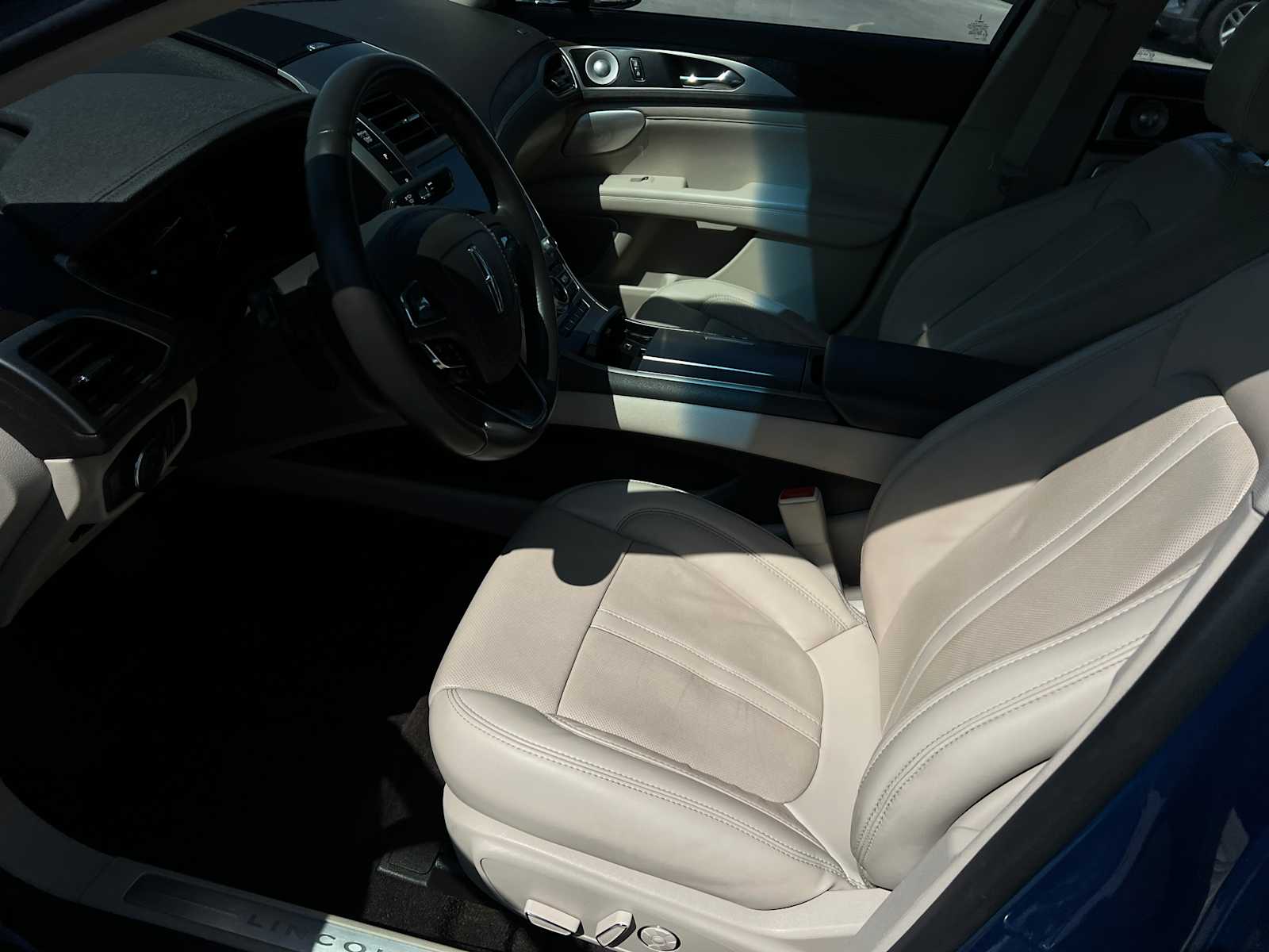 2020 Lincoln MKZ Hybrid Reserve