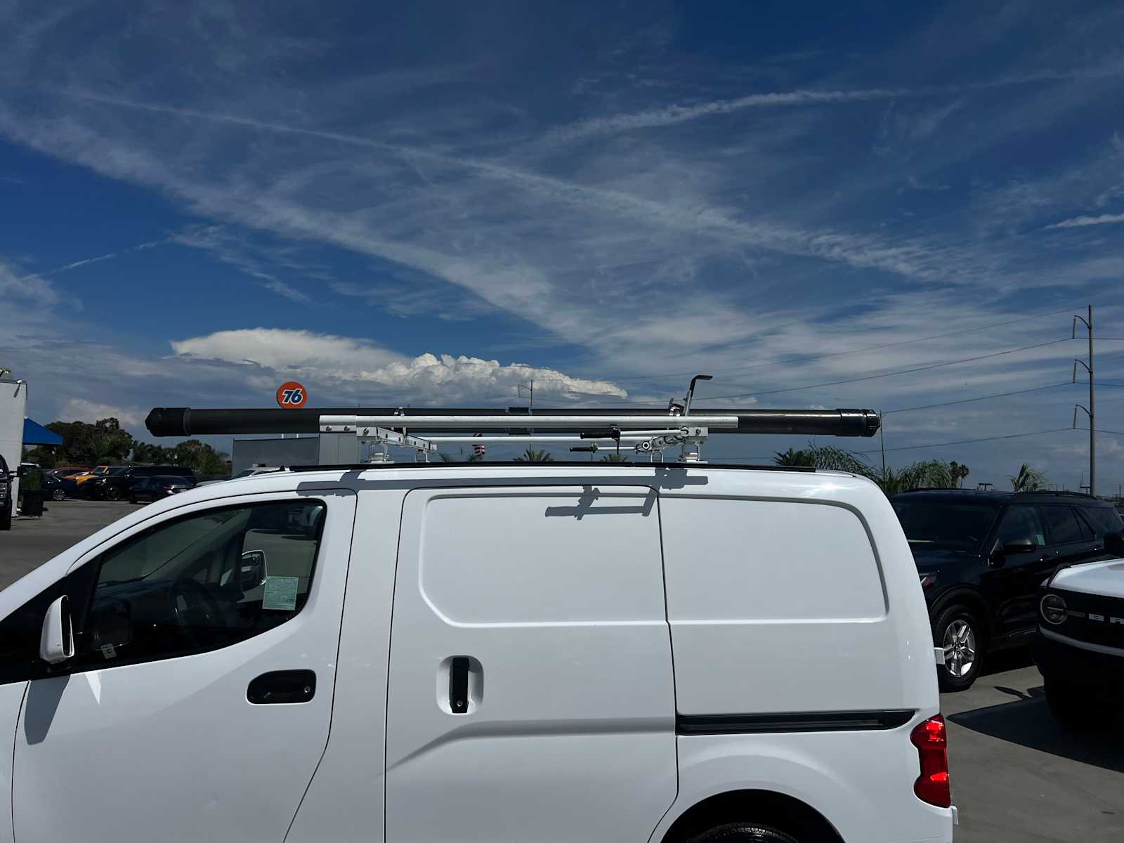 2019 Nissan NV200 SV photo 3