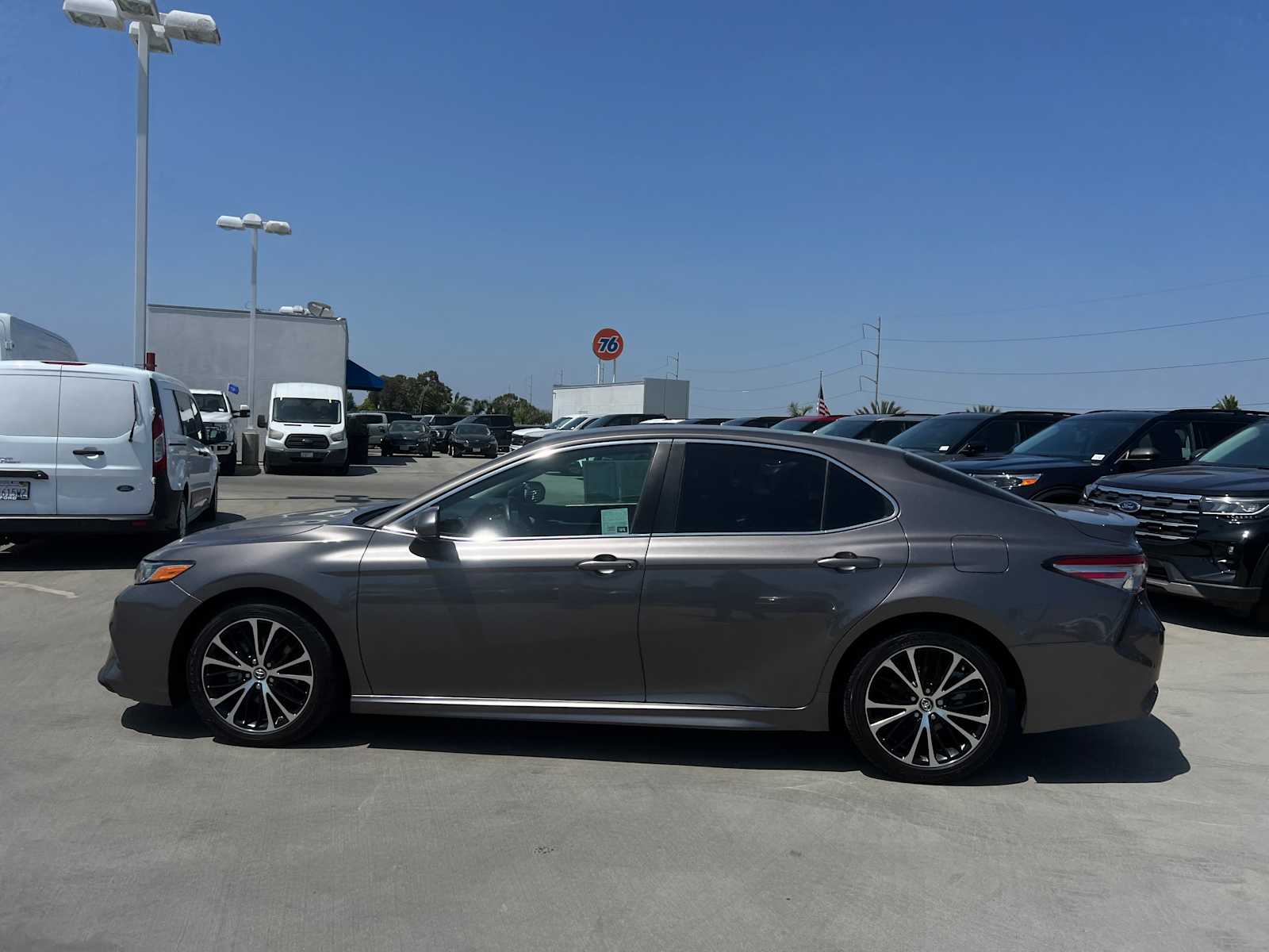 2018 Toyota Camry SE