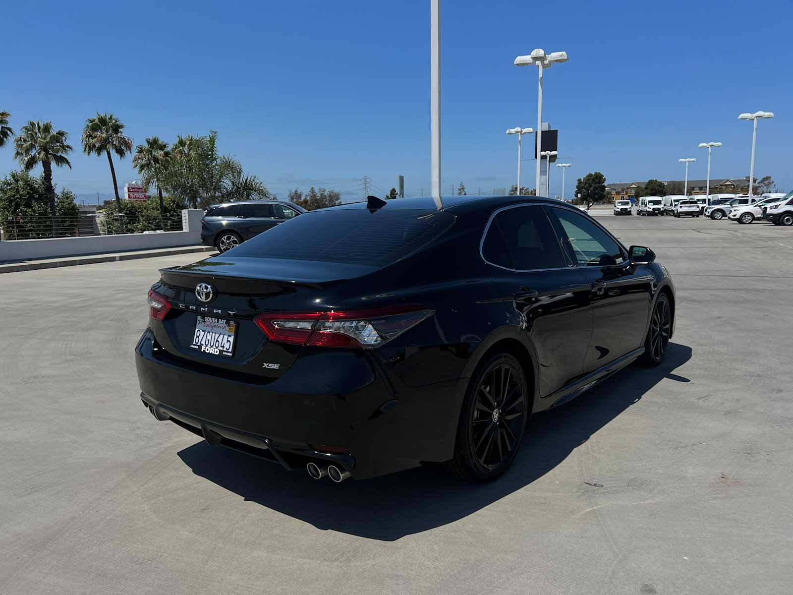 2022 Toyota Camry XSE photo 3