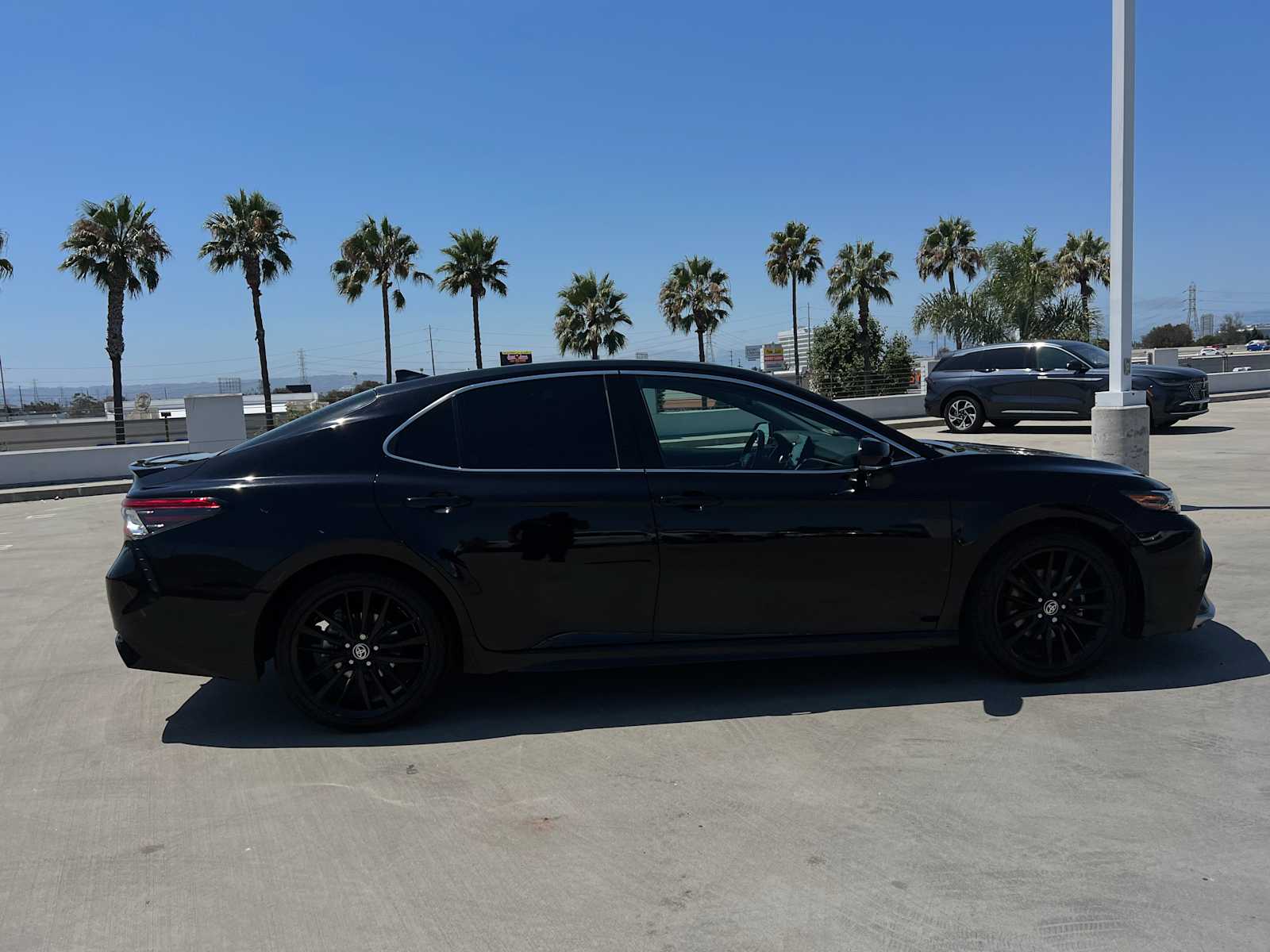 2022 Toyota Camry XSE photo 4